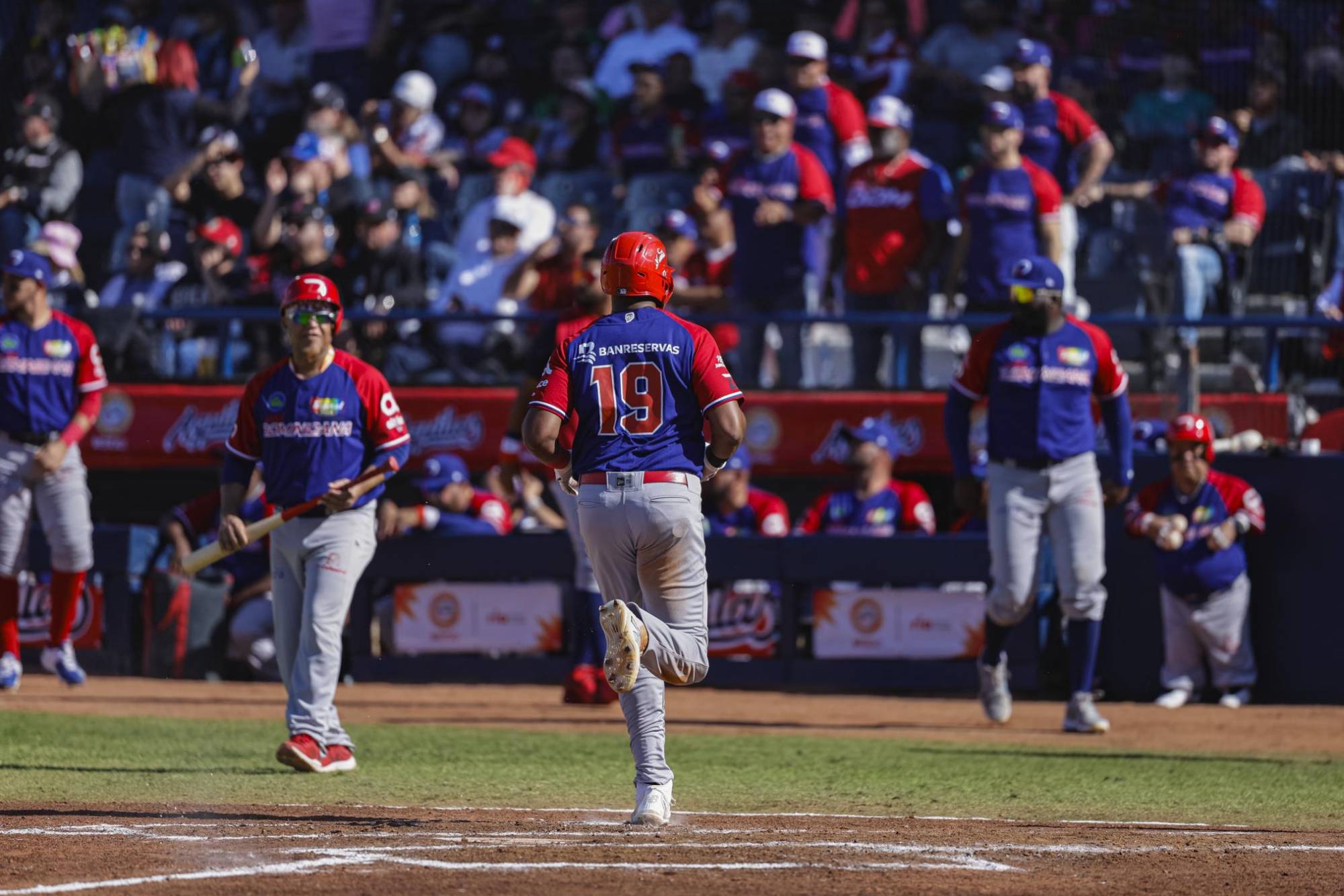 $!Ofensiva de Dominicana castiga a Japón en la Serie del Caribe