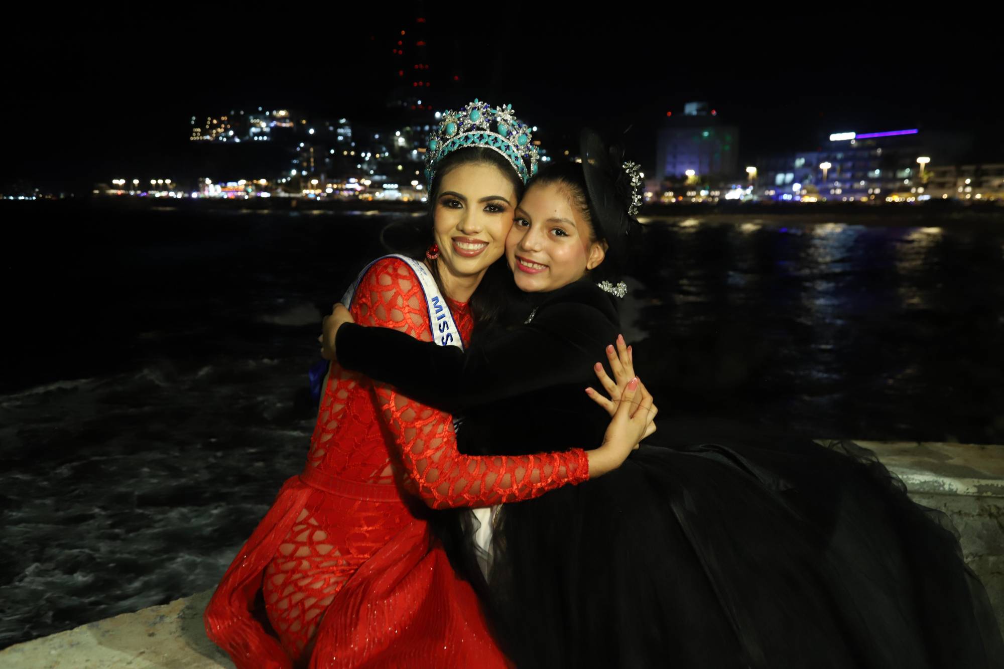 $!Vanessa Pineda y Elisa Gutiérrez.