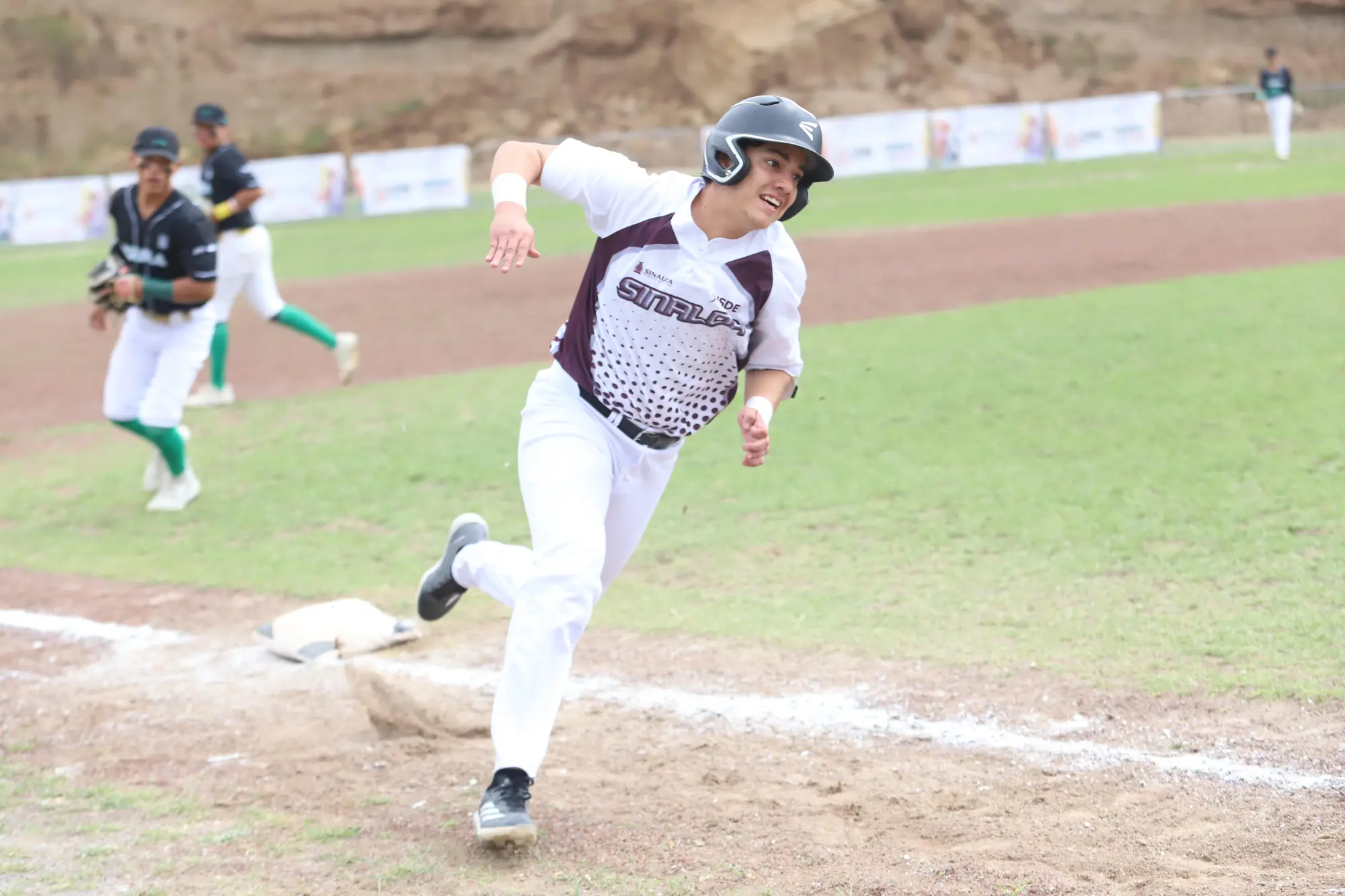 $!Sinaloa reacciona y apalea en la Menor Femenil y Varonil