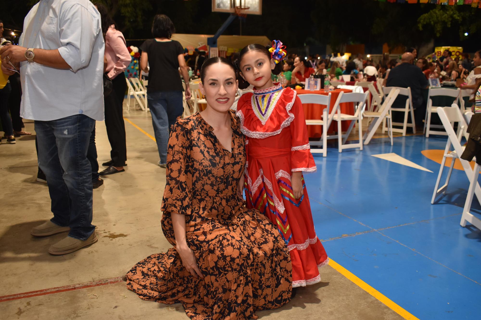 $!Amairani Velázquez y Catalina Salazar.