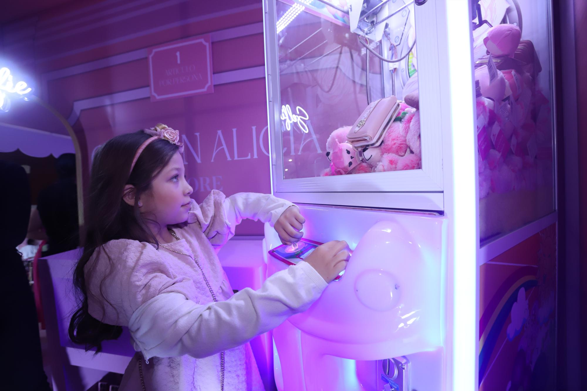 $!Givanna Miranda, Reina de la Poesía del Carnaval Internacional 2024.