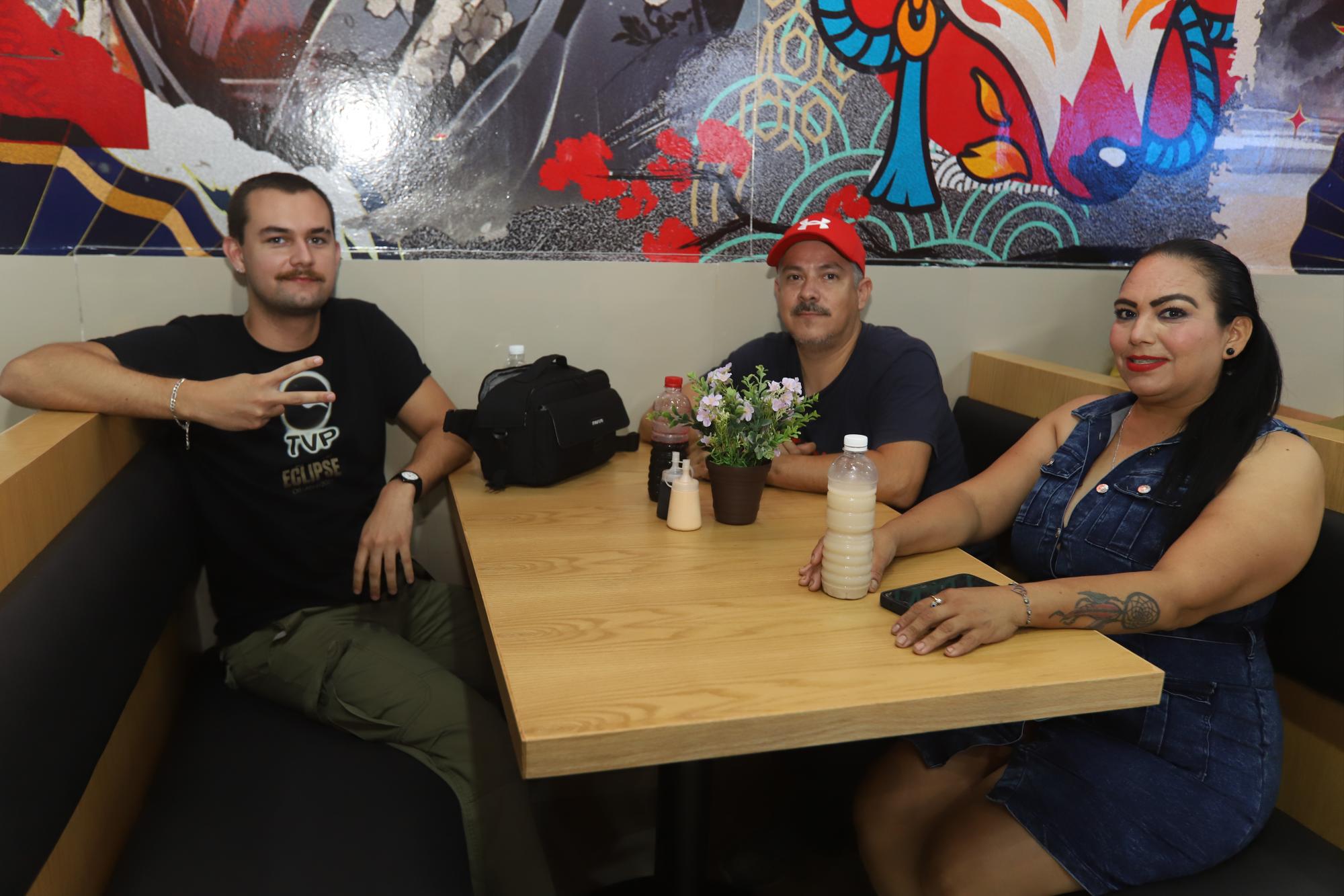 $!Juan Vital, José González y Francia González.