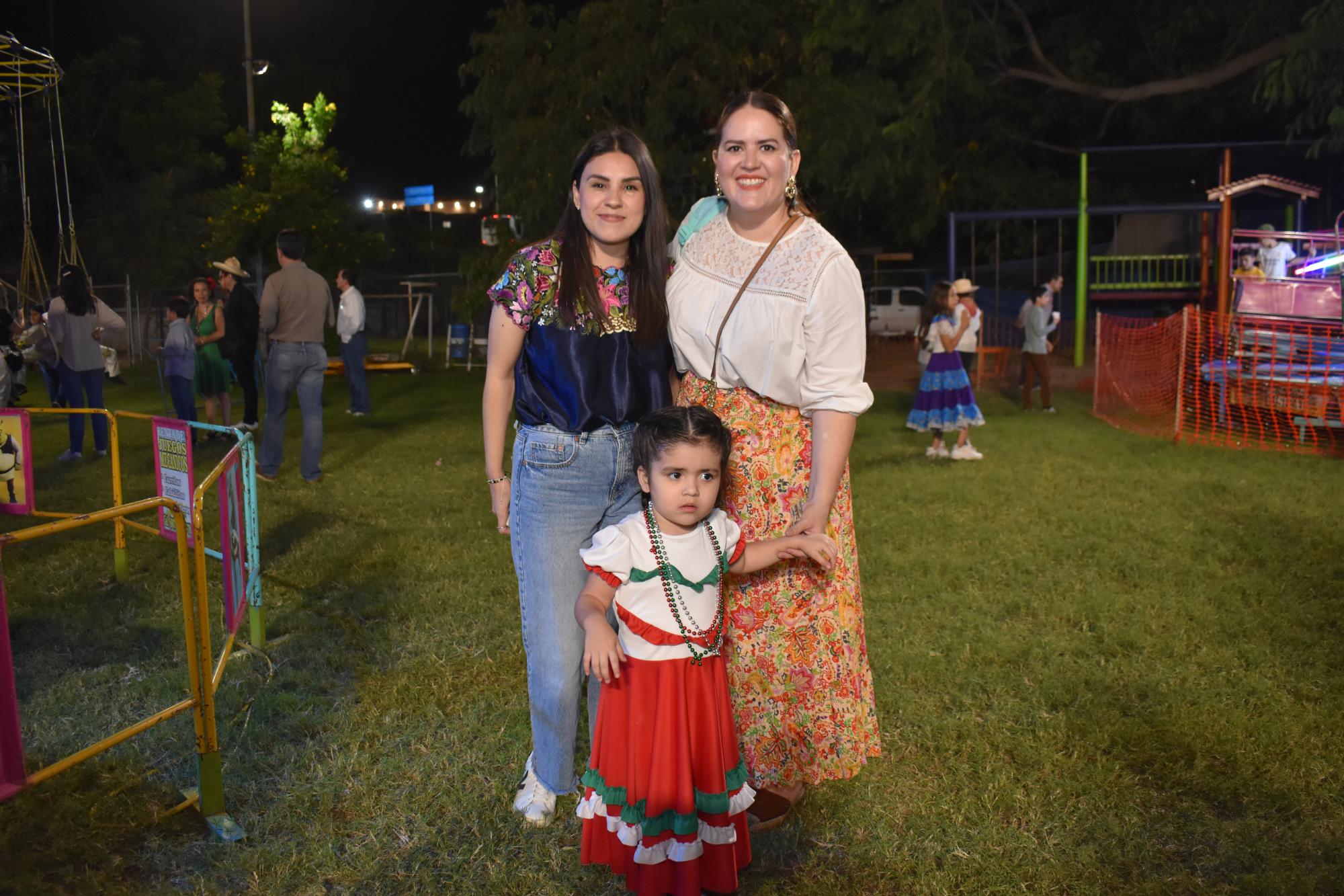 $!Marcela Montoya, Jade Castelo y la niña María Cruz Montoya.