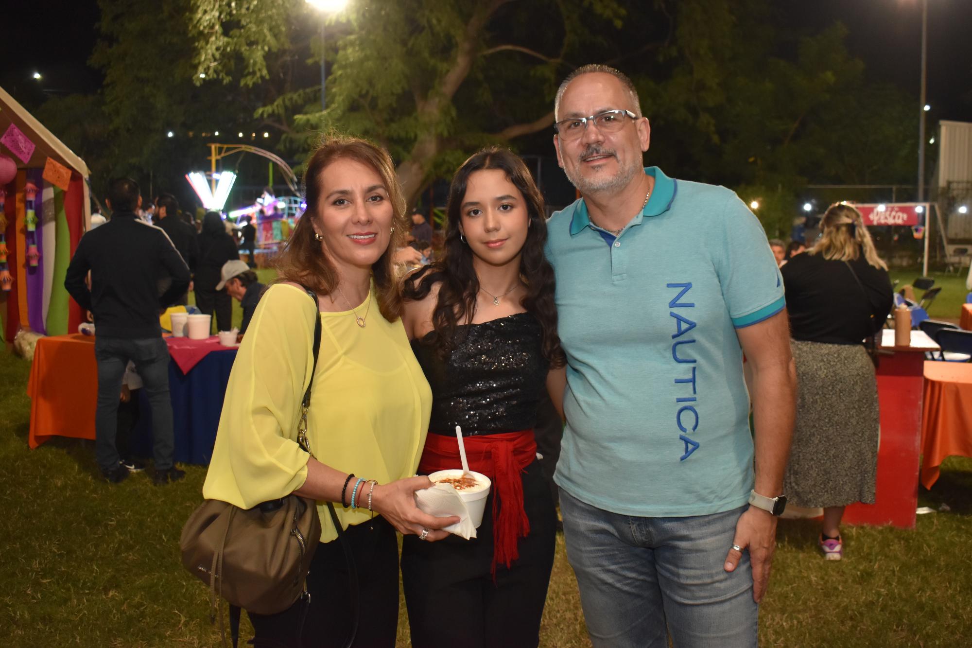 $!Donny Reyes, Camila Estévez y Javier Estévez.