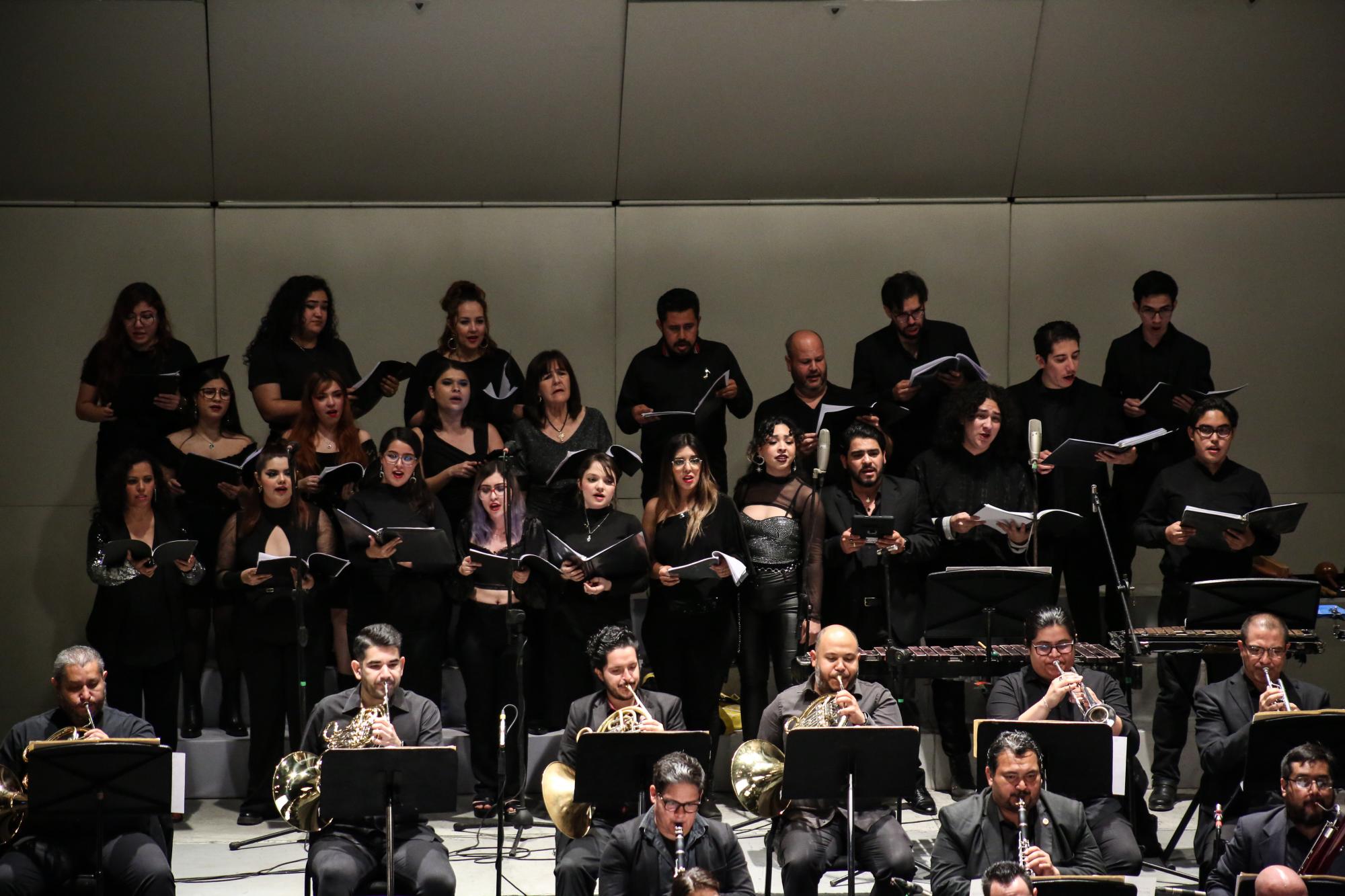 $!Recuerdan a Fredy Mercury con ‘Queen Sinfónico’