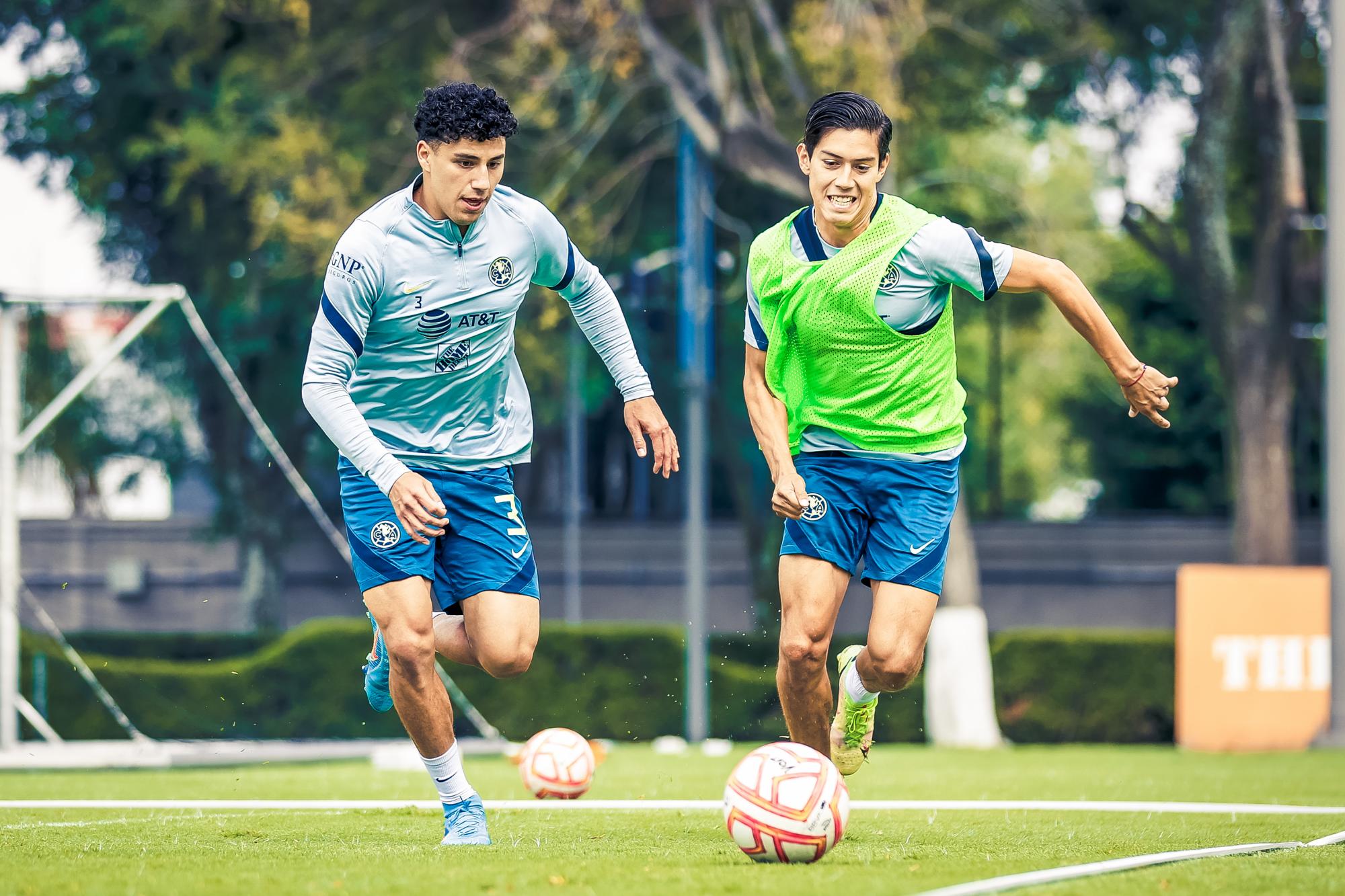 $!El Ajax pone el ojo en mexicano Jorge Sánchez