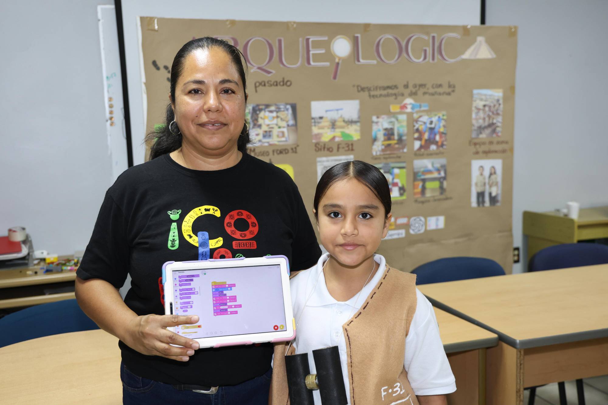 $!Ana Gabriela Rendón con su pequeña Gadela Monserrat Contreras Rendón.