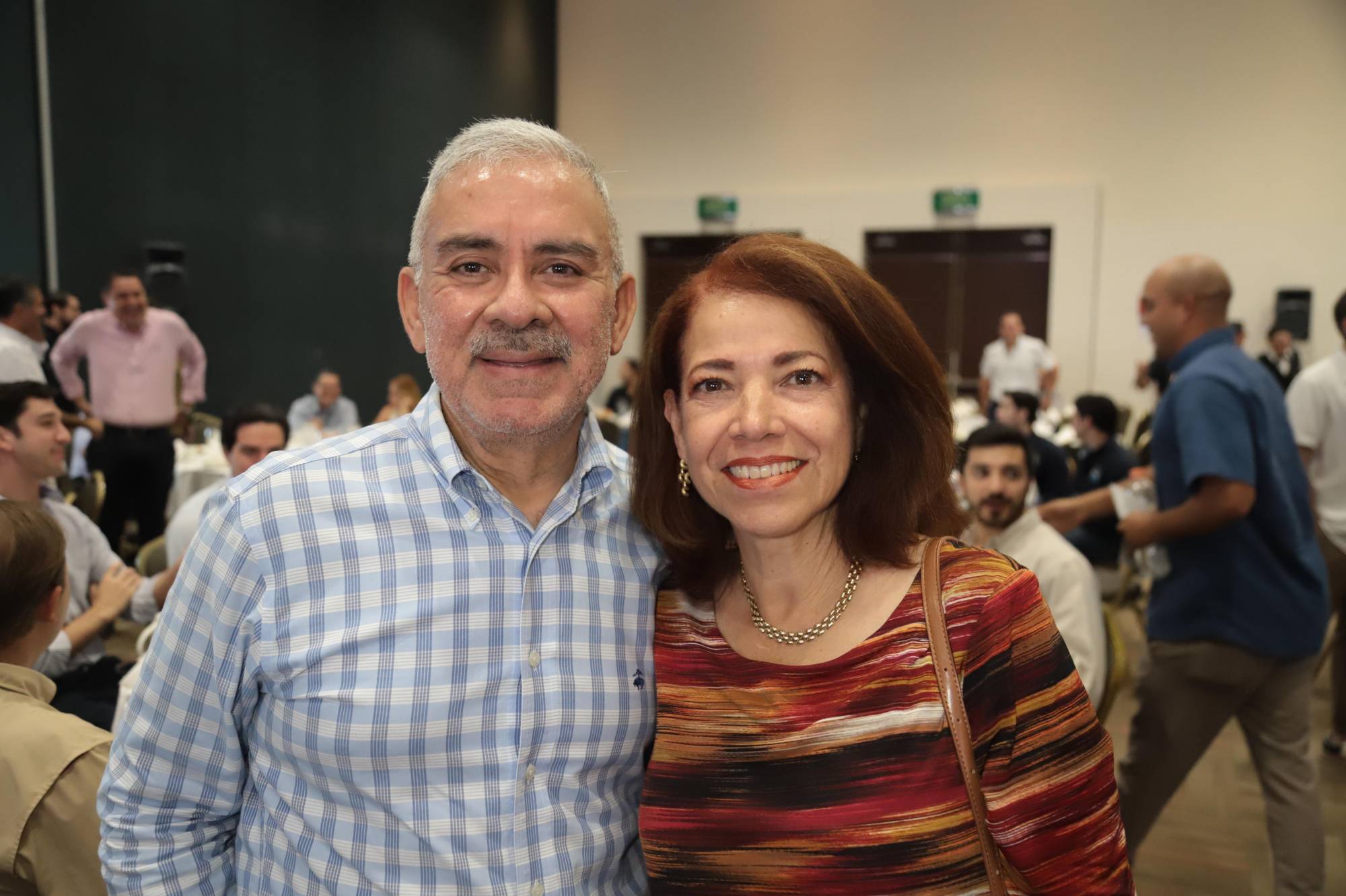 $!Fernando Valdez Solano y Liz Garza de Valdez.