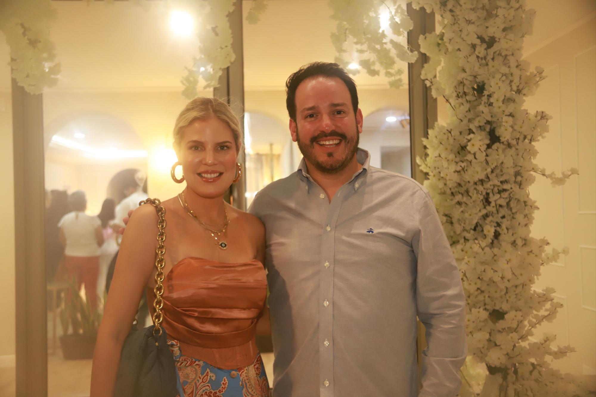 $!Natalia y Ricardo Velarde.