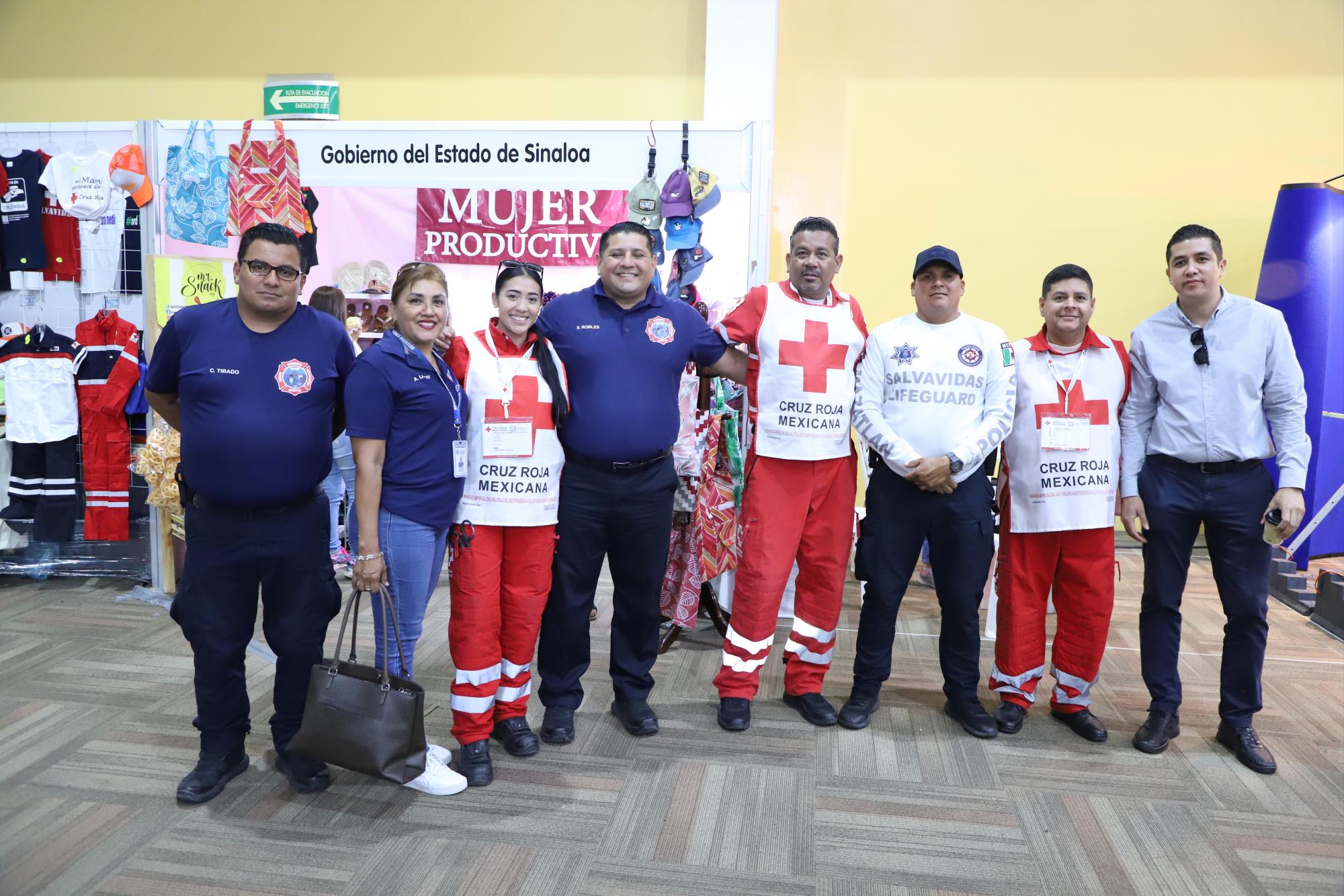 $!Christian Tirado, Adriana Landey, Adriana Trujillo, Saúl Robles, Érick Quintero, Gustavo Espinoza, Felipe Suárez y Donovan Quiñonez.