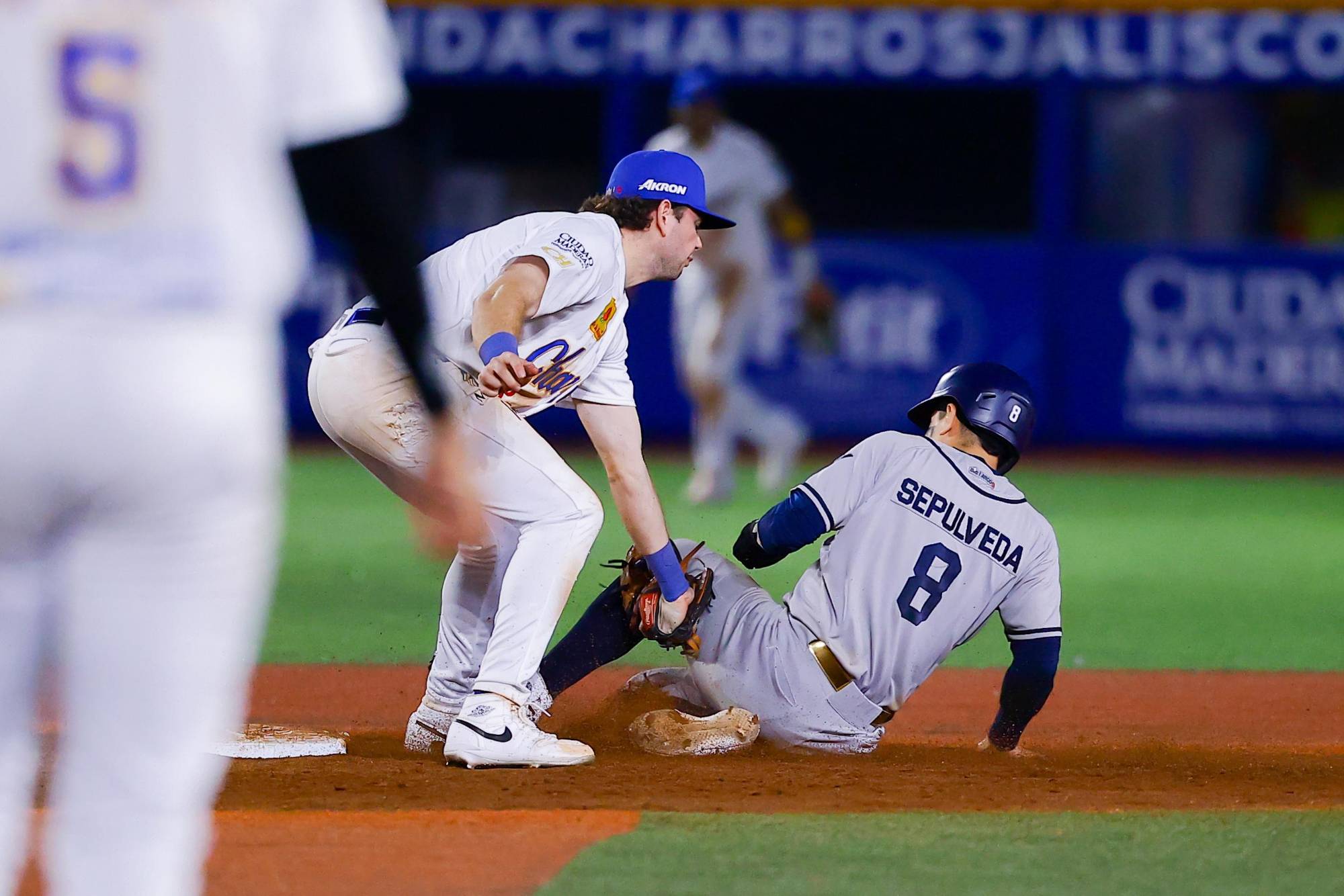 $!Sufre voltereta Jalisco y Nayarit se lleva la serie completa