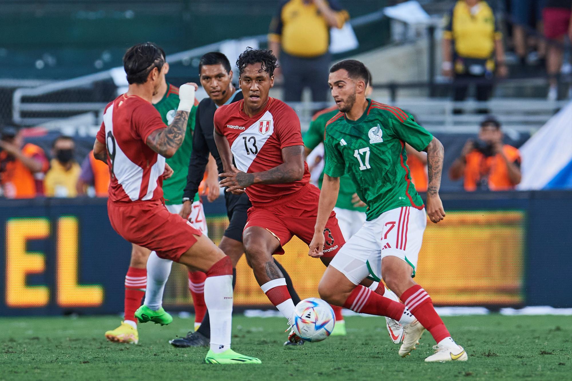 $!‘Chucky’ Lozano salvó de la catástrofe a la Selección Mexicana