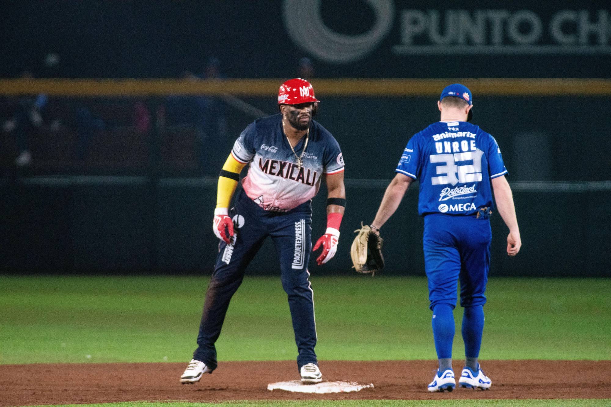 $!Yaquis resisten embestida final y vencen 5-4 a Águilas de Mexicali