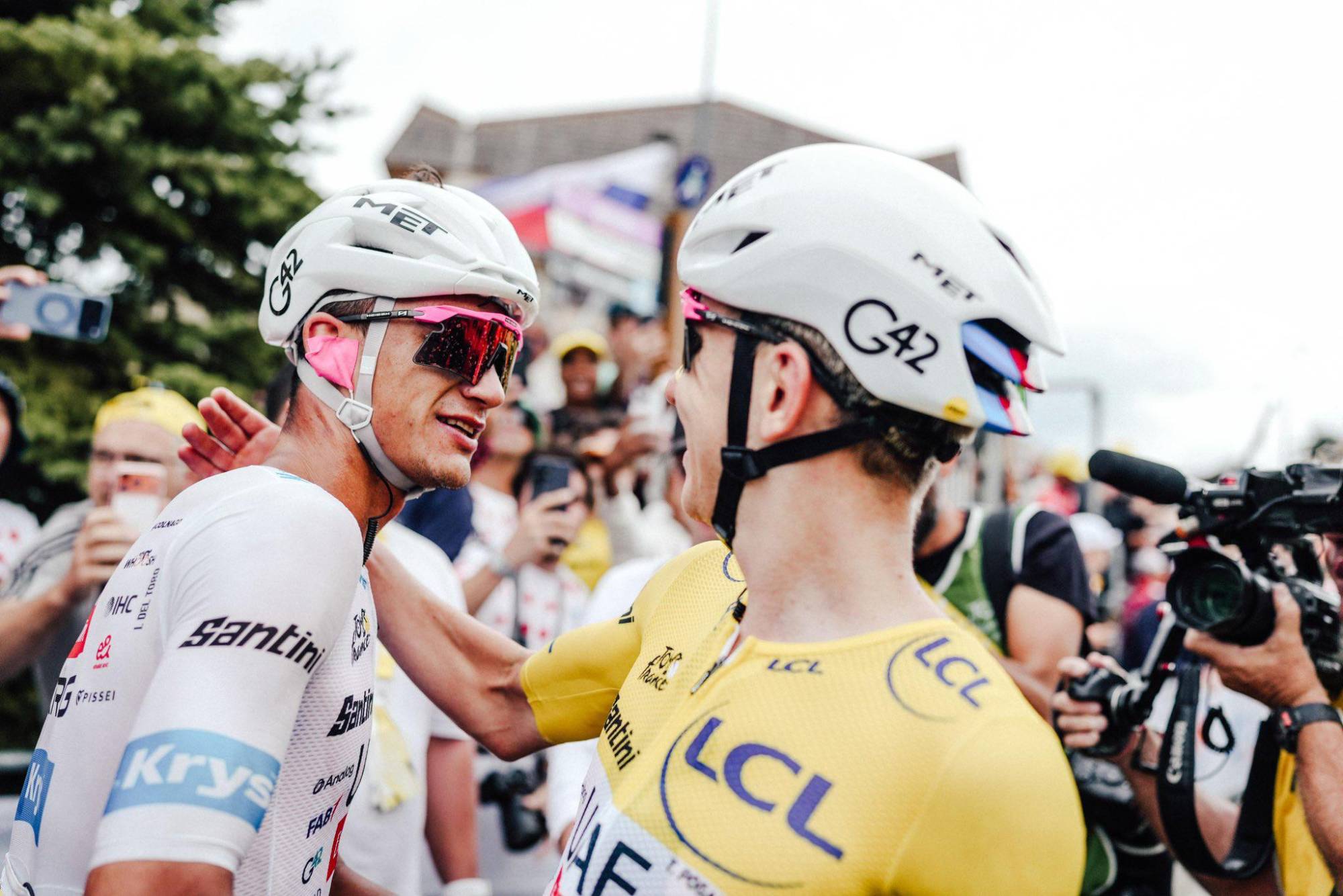 $!Isaac del Toro rompe en llanto tras asegurar el podio del Tour de Francia