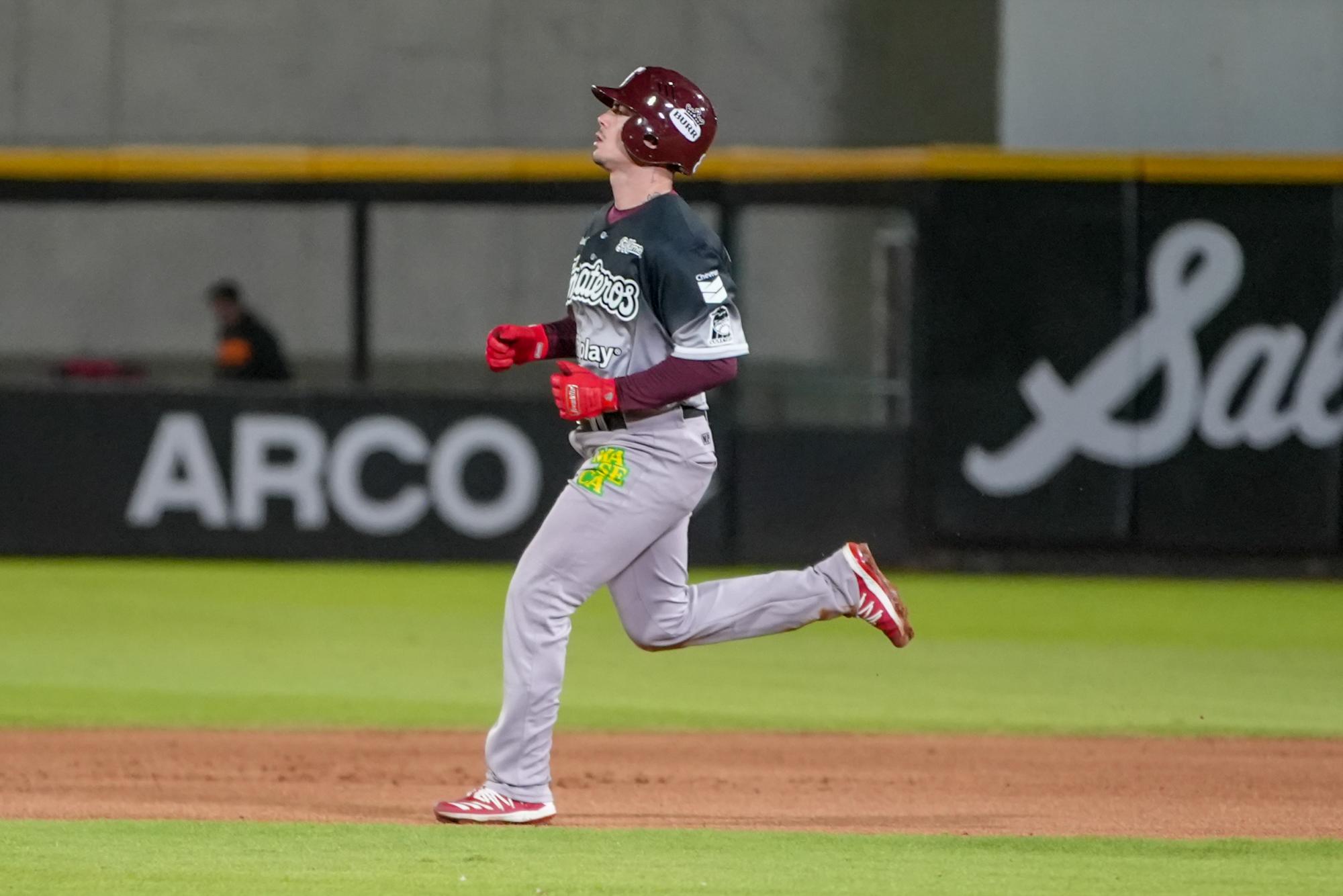 $!Tomateros de Culiacán da pelea, pero al final cae ante Naranjeros de Hermosillo