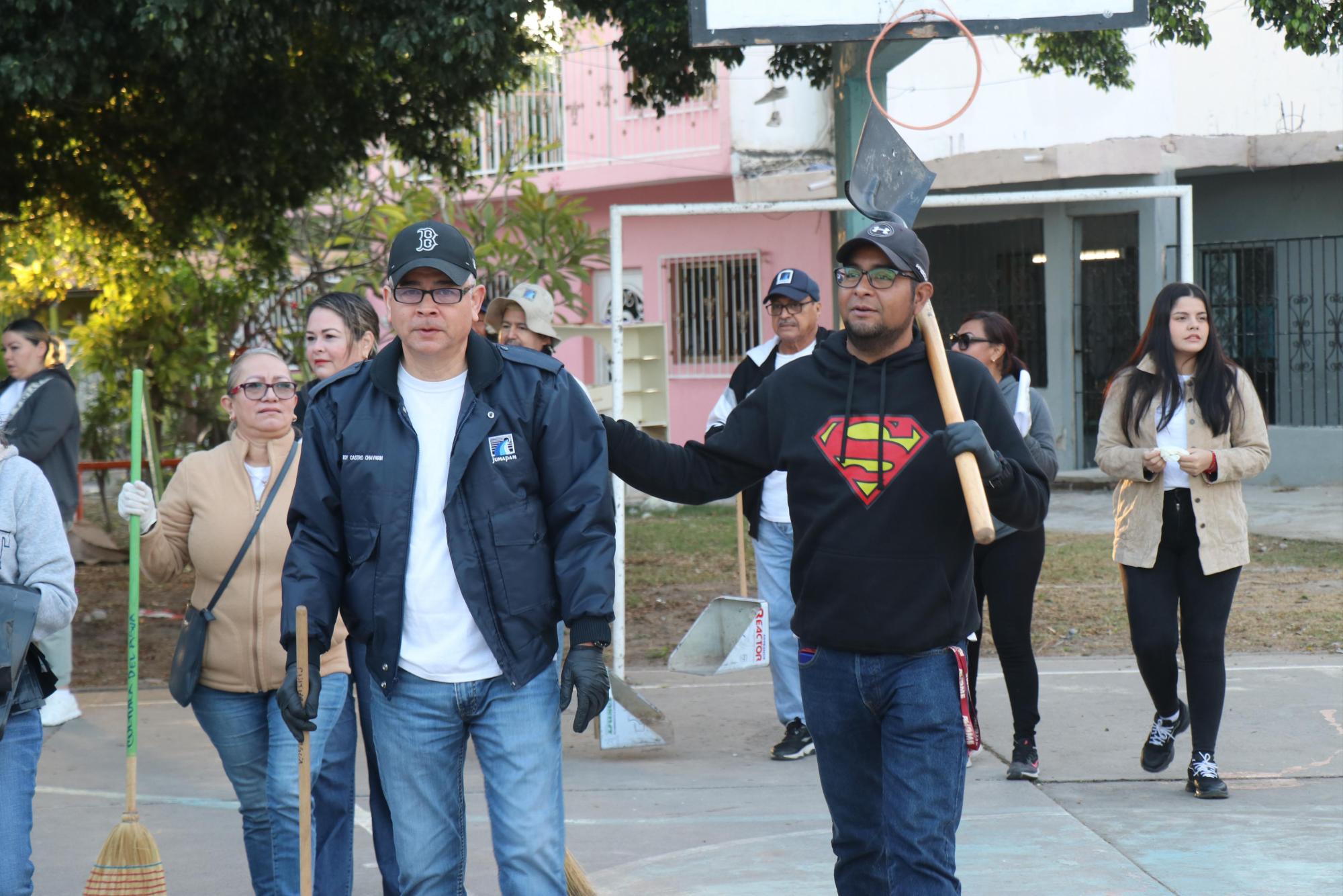 $!Recolecta Jumapam escombro y basura en la colonia 20 de Noviembre