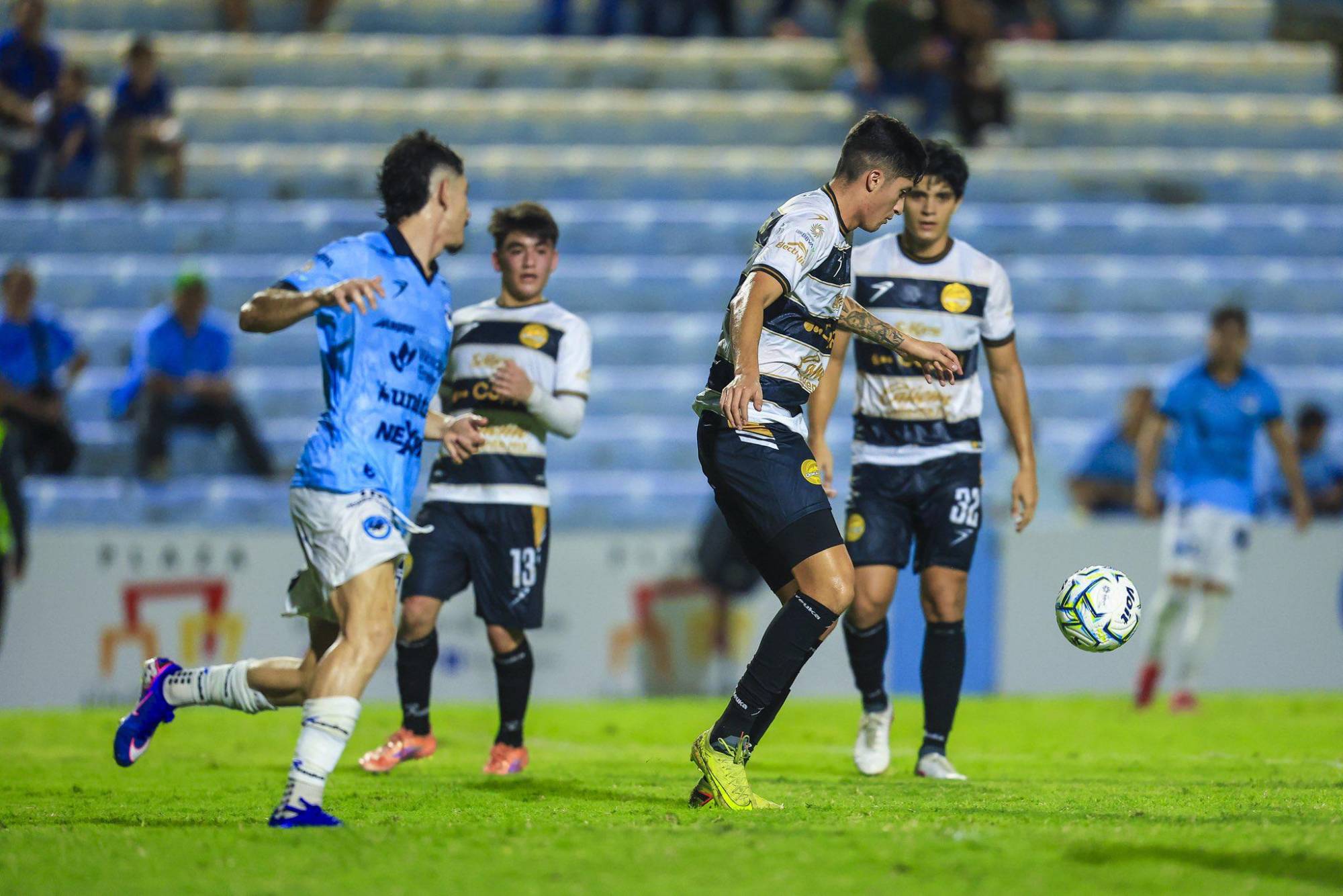 $!Dorados rescata de manera agónica la igualada ante Jaiba Brava