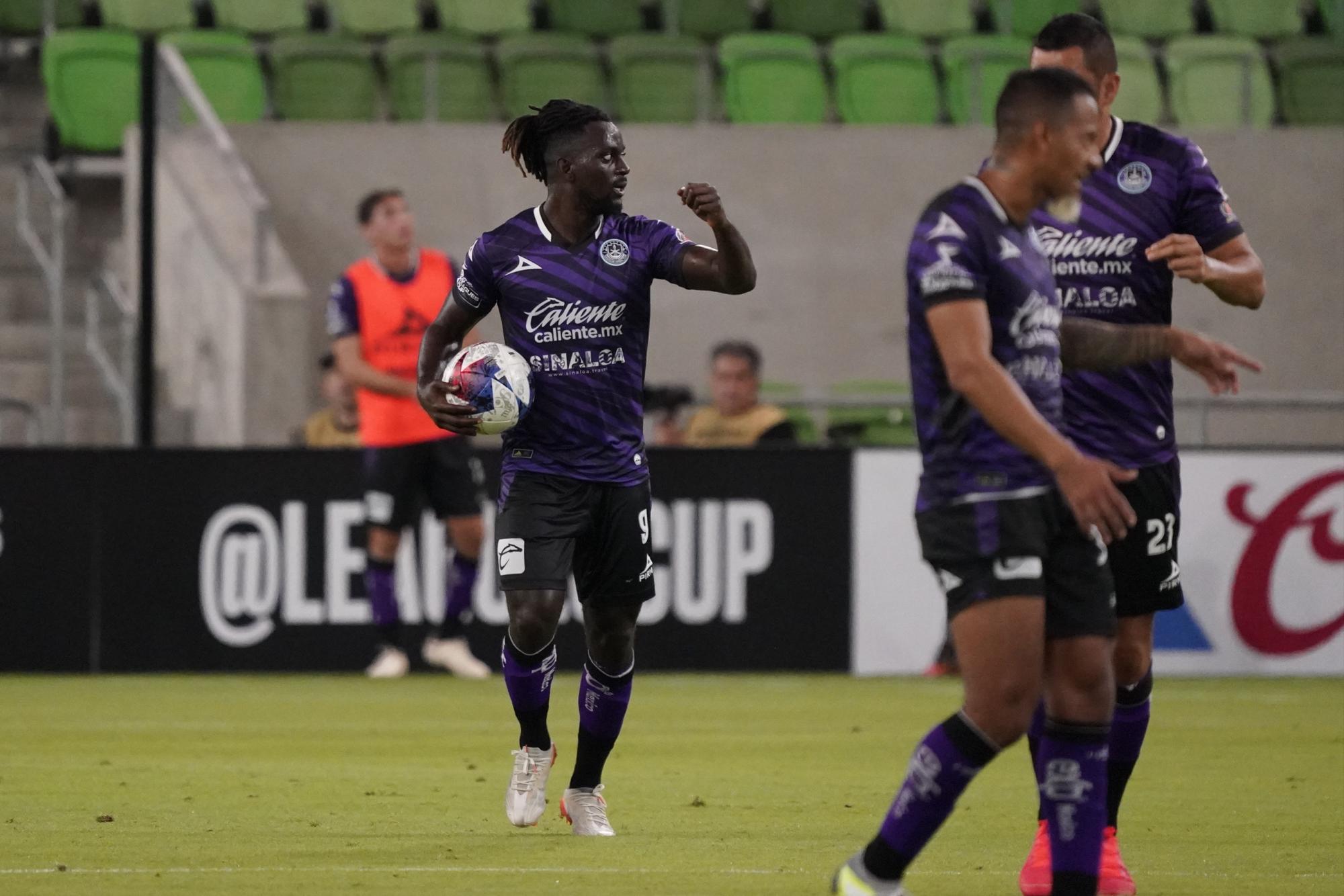 $!Aké Loba reportará a la brevedad con este equipo