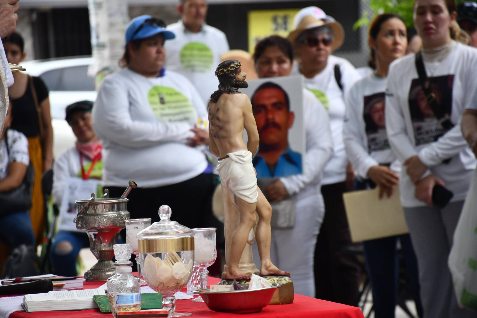 $!‘Mantener la memoria de un ser querido es tenerlo vivo en nosotros’; recuerdan en misa a personas desaparecidas en Sinaloa