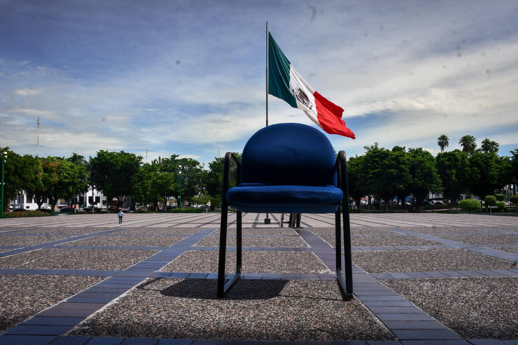 $!Reclaman ausencia de Sheinbaum en Culiacán; colocan silla vacía en Palacio de Gobierno