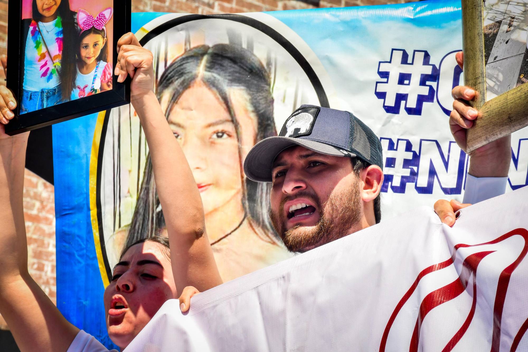 $!Familiares exigen a Sheinbaum justicia por las niñas Leidy y Alexa; fueron víctimas del Ejército, dicen