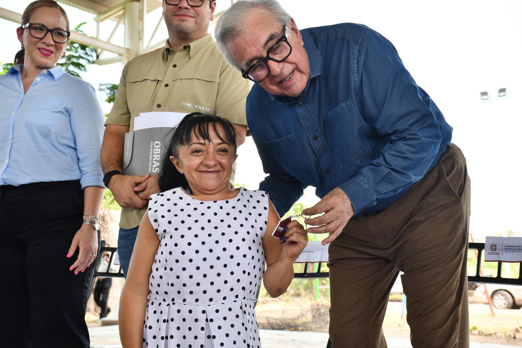 $!Inauguran techumbre y entregan viviendas en Chiqueritos, Culiacán