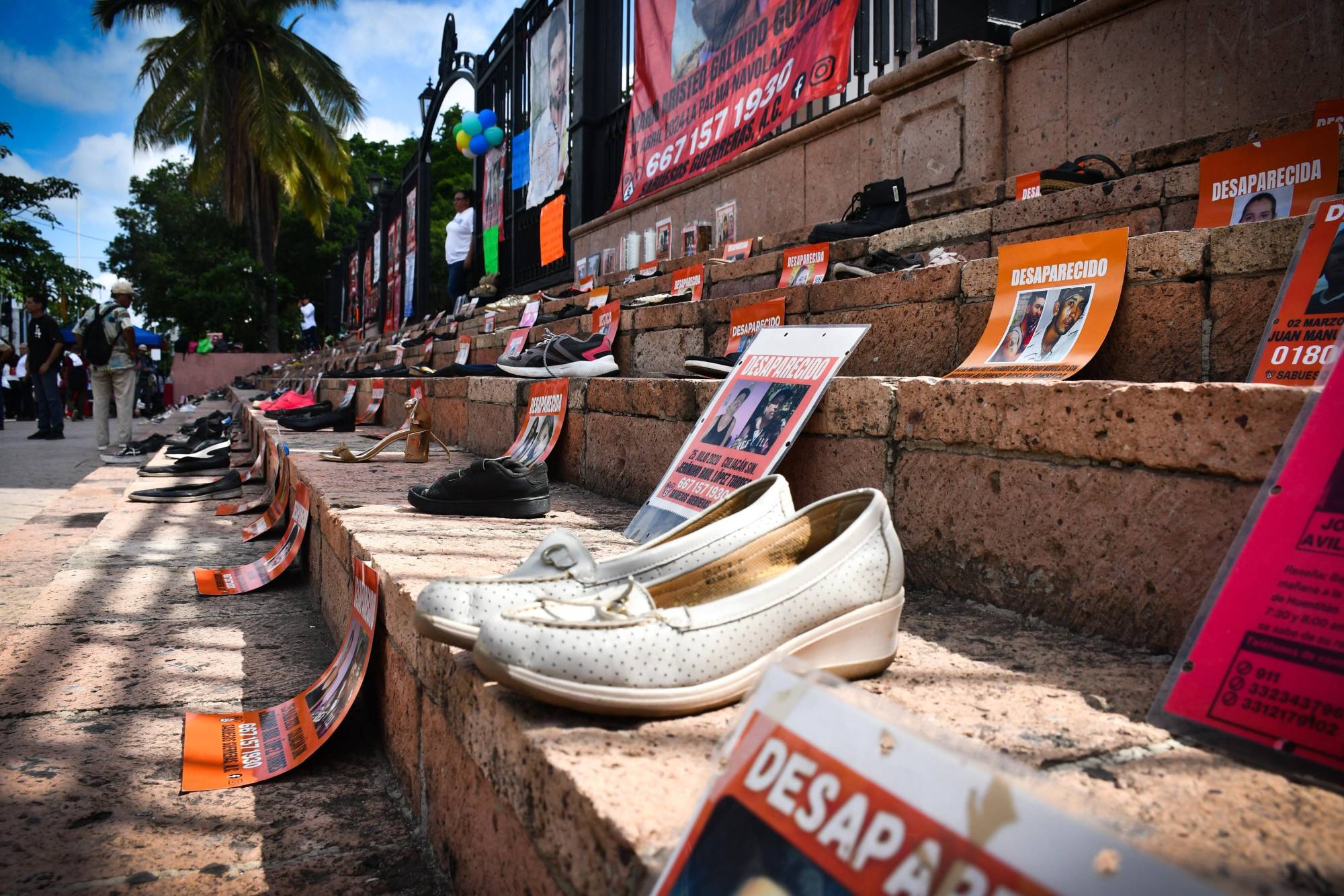 $!En Culiacán, marchan familias para visibilizar crisis de desapariciones en Sinaloa