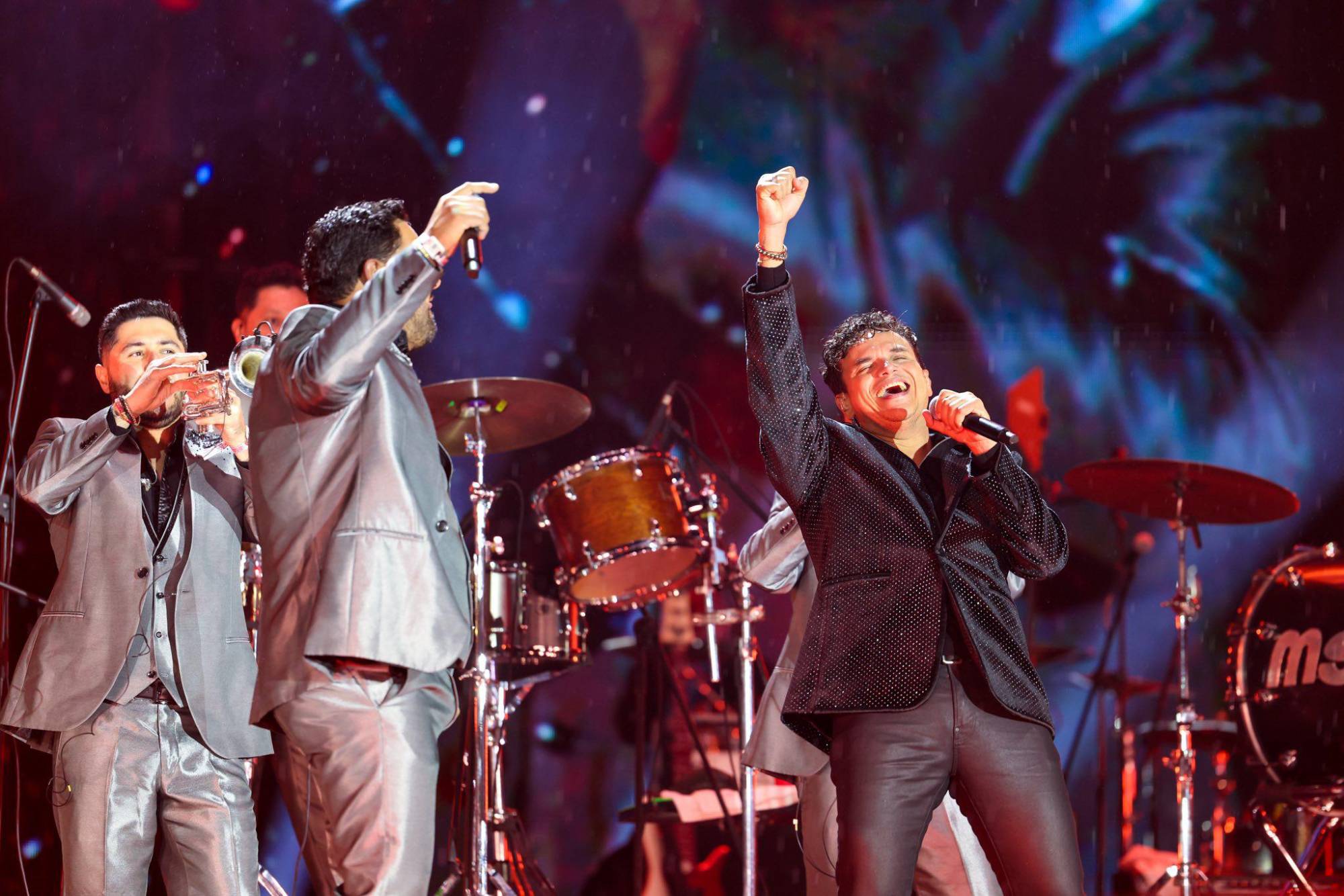 $!La Banda MS realizó exitosa presentación en Colombia junto a Silvestre Dangond.