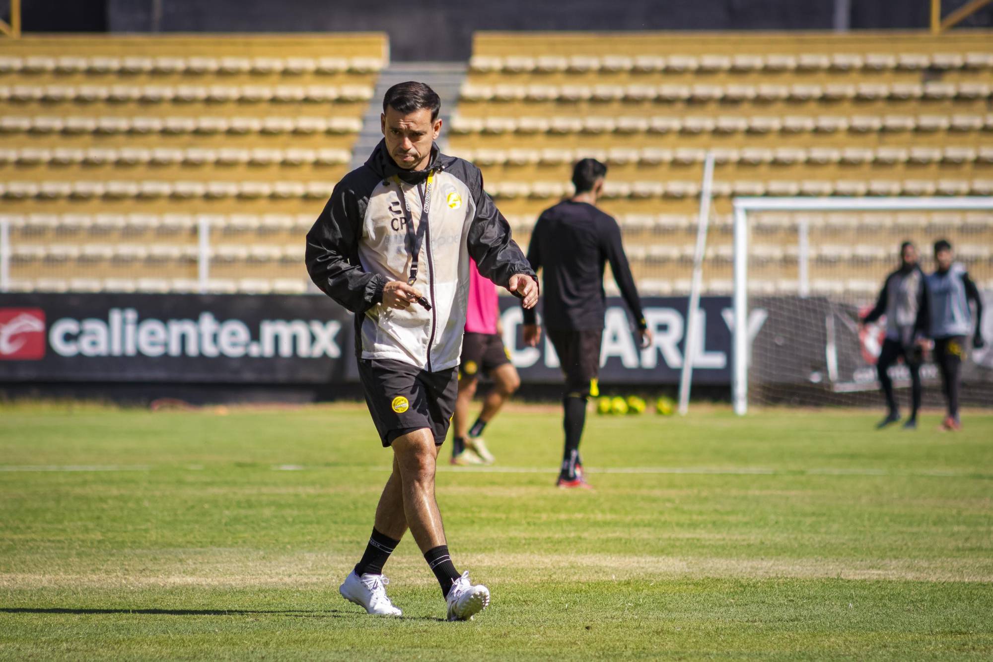 $!Dorados de Sinaloa visita a La Paz en un juego entre equipos eliminados