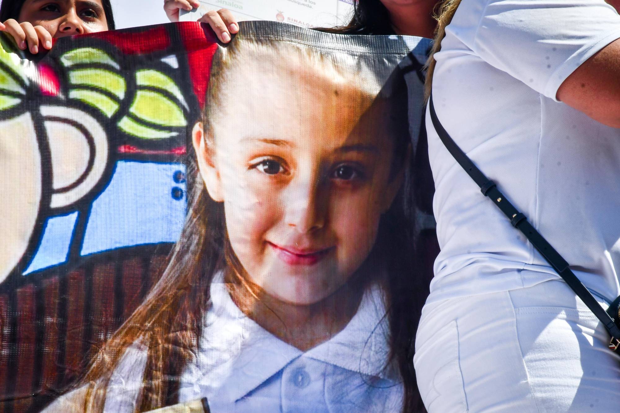 $!Familiares exigen a Sheinbaum justicia por las niñas Leidy y Alexa; fueron víctimas del Ejército, dicen