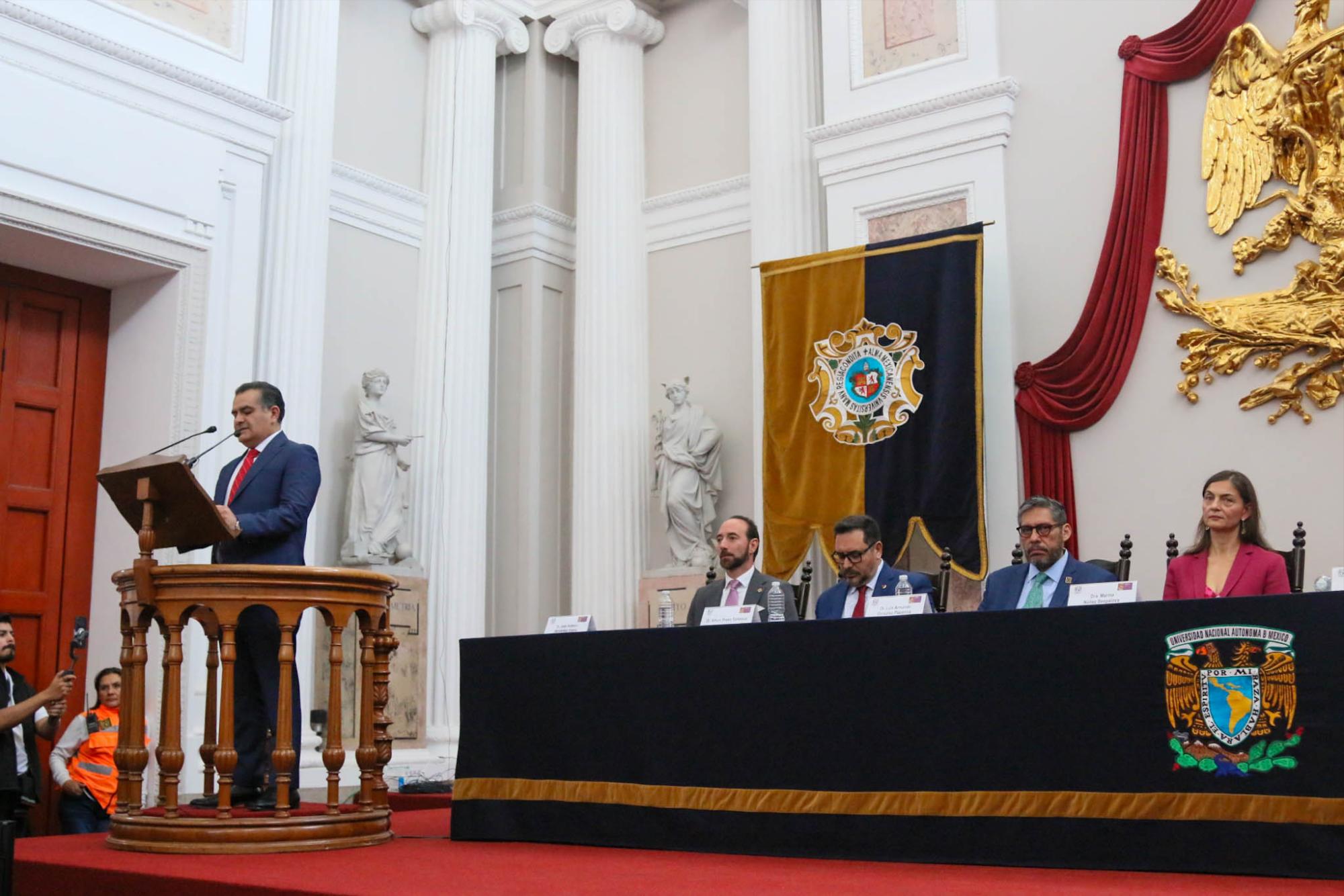$!Autoridades durante el acto protocolario de inauguración de la FIL del Palacio de Minería.