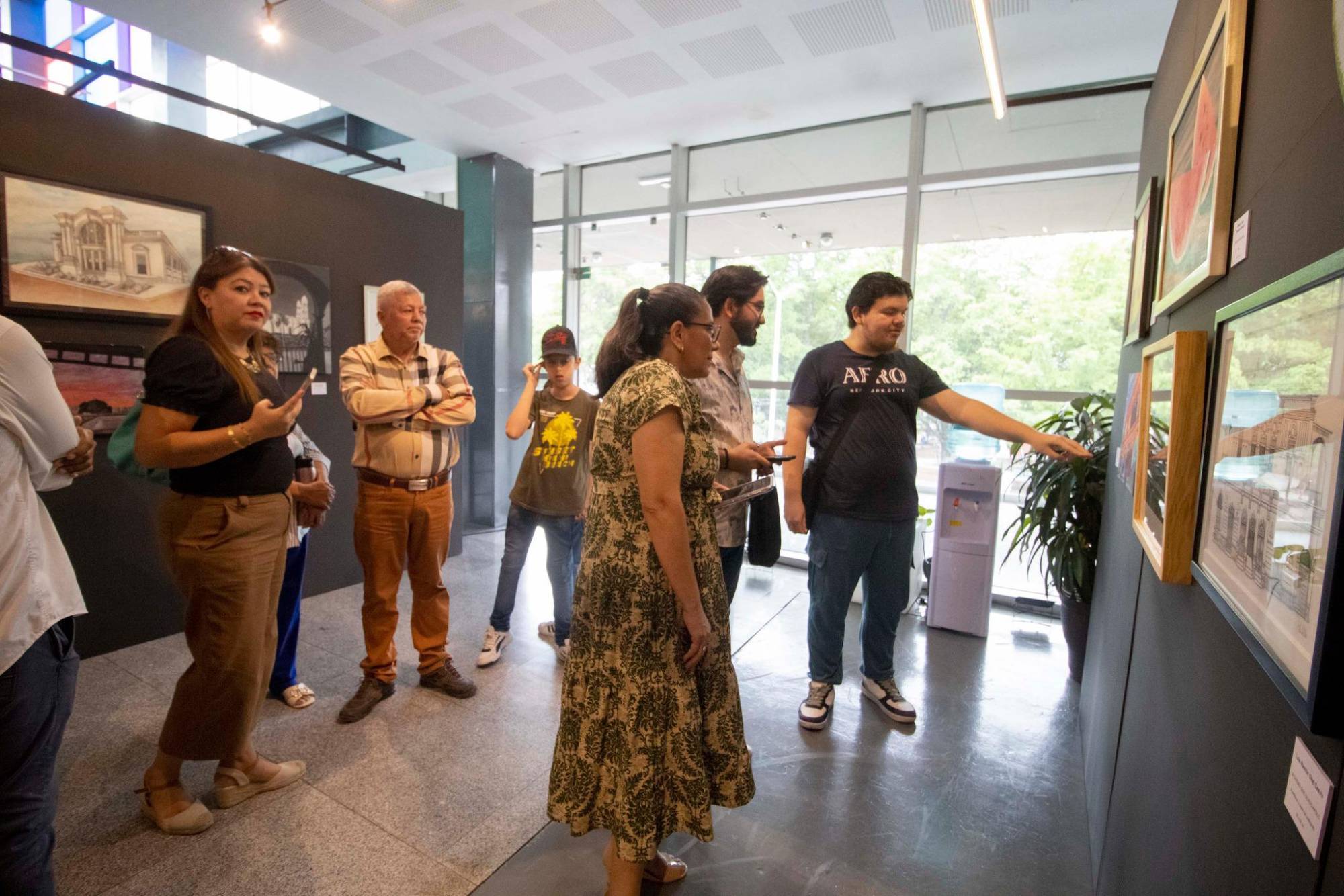 $!Aplauden su talento en las artes