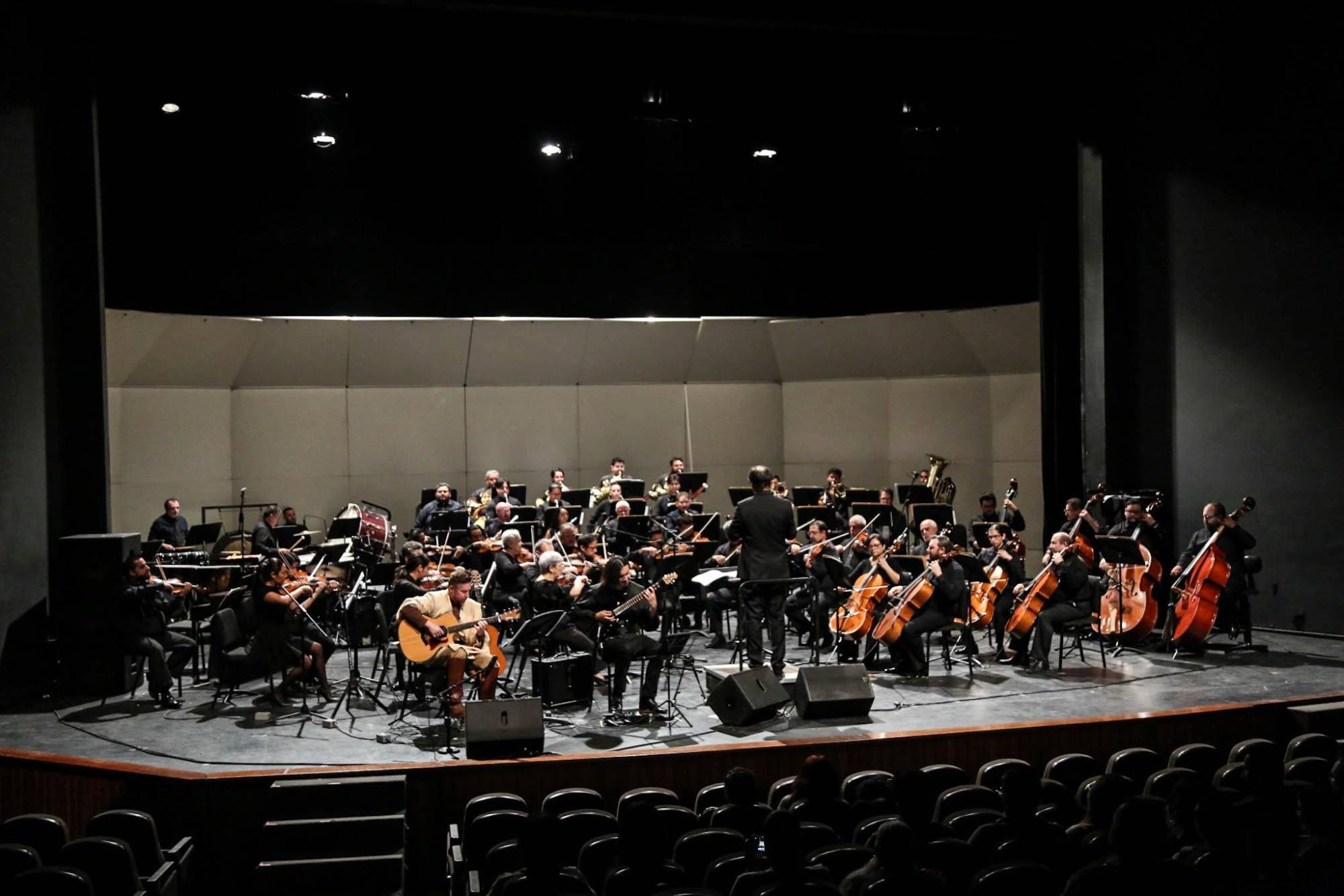$!El concierto se llevó a cabo en el Teatro Pablo de Villavicencio.