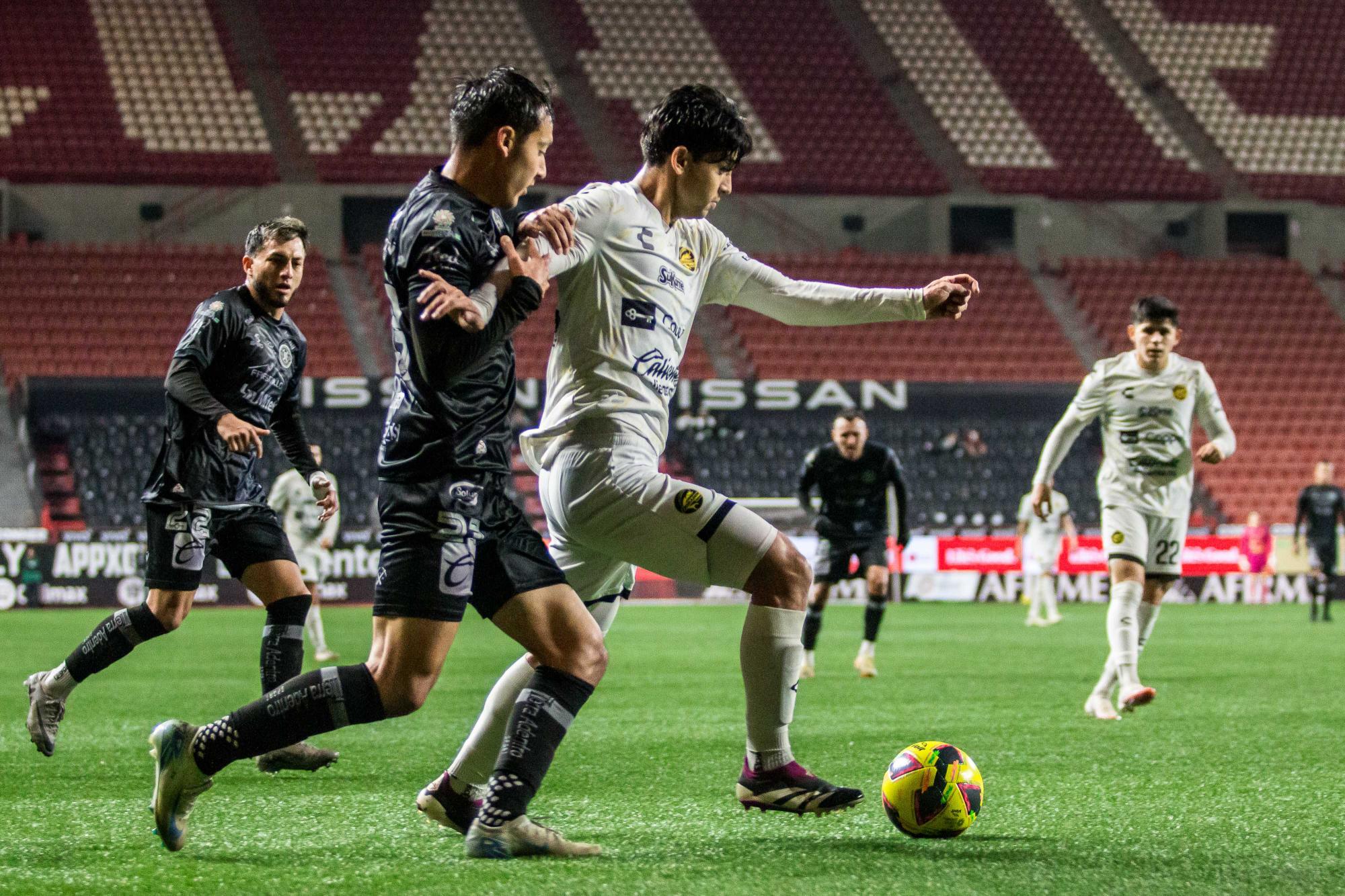 $!Errores hunden a Dorados de Sinaloa y cae en su debut del Clausura 2025