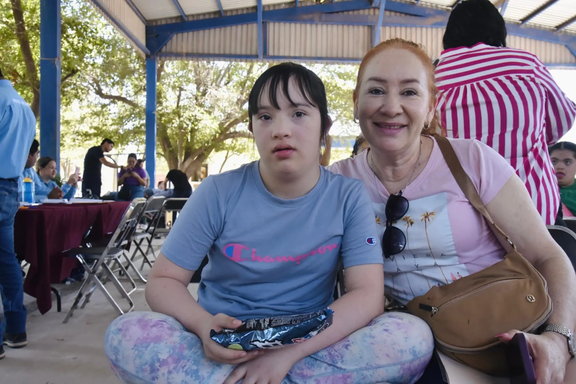 $!Llevan jornada de atención integral a personas con discapacidad en Los Mochis