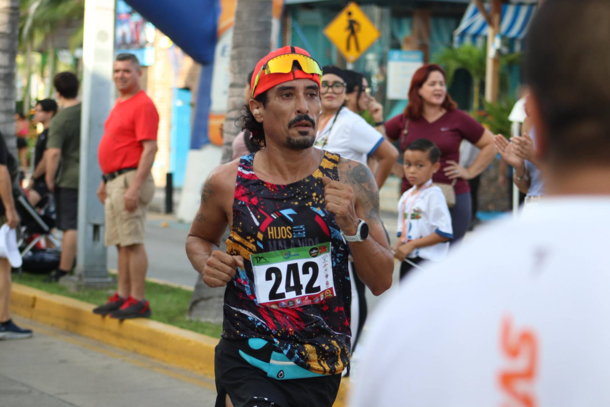 $!Alrededor de 300 corredores se unen a la Carrera con Causa PABS, en Mazatlán