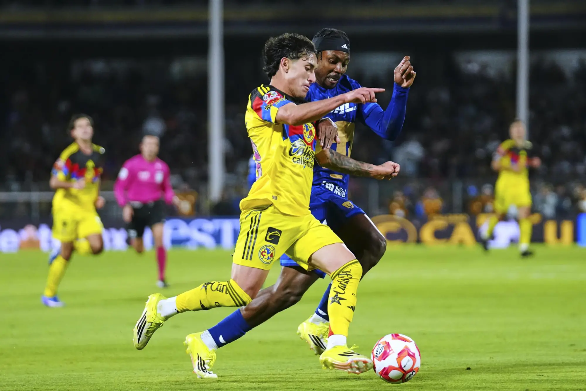 $!Pumas vence al América con penal en el último suspiro