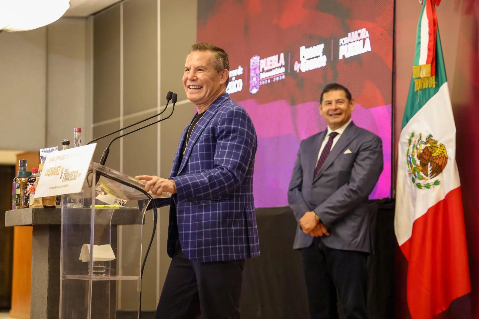 $!Julio César Chávez y ‘Travieso’ Arce se enfrentarán en pelea de exhibición en la Feria de Puebla