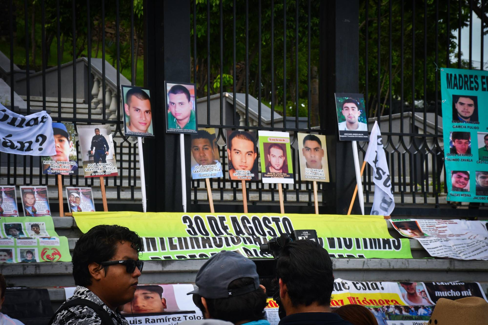 $!En Culiacán, marchan familias para visibilizar crisis de desapariciones en Sinaloa