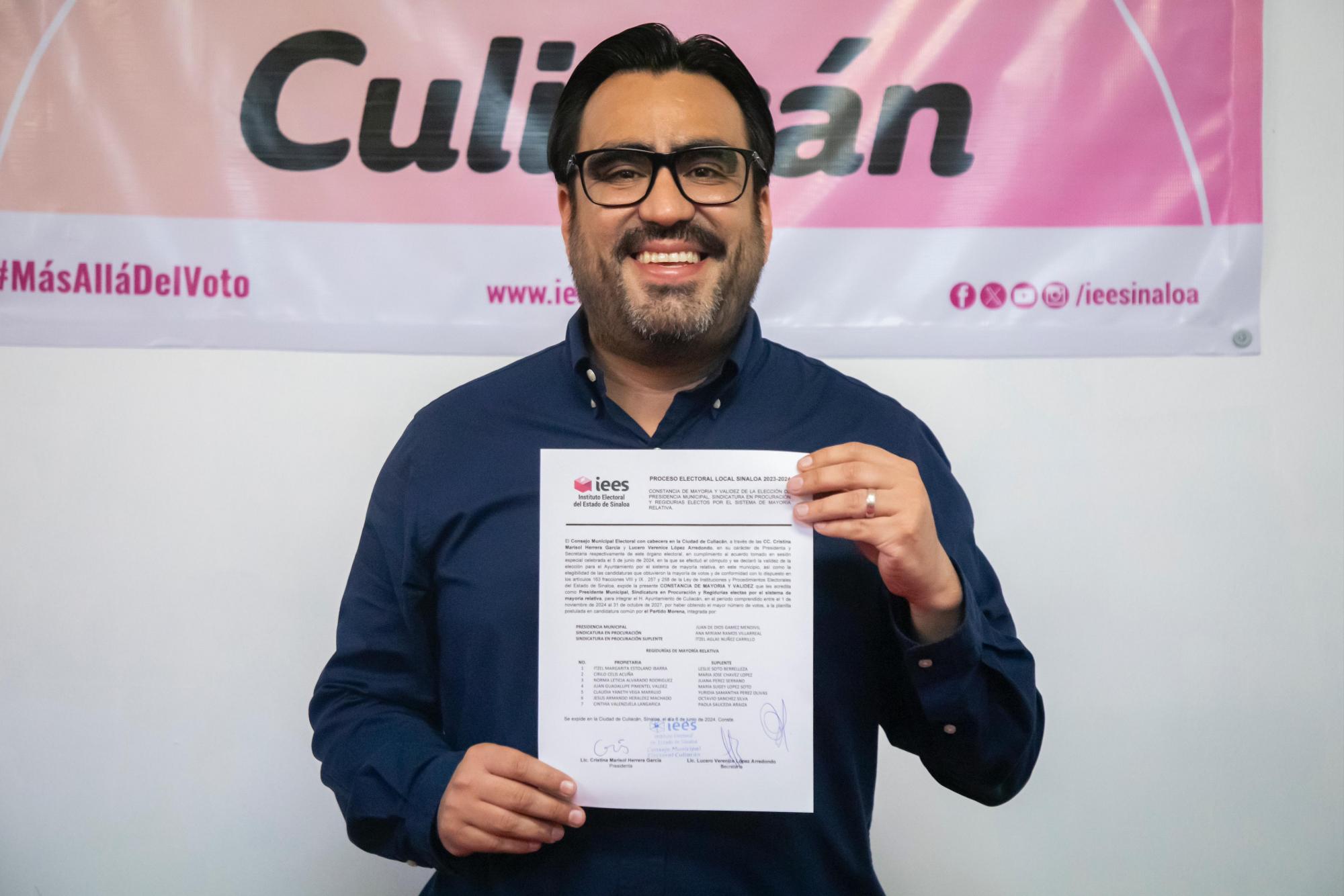 $!Entregan a Juan de Dios Gámez Mendívil constancia como Alcalde electo de Culiacán