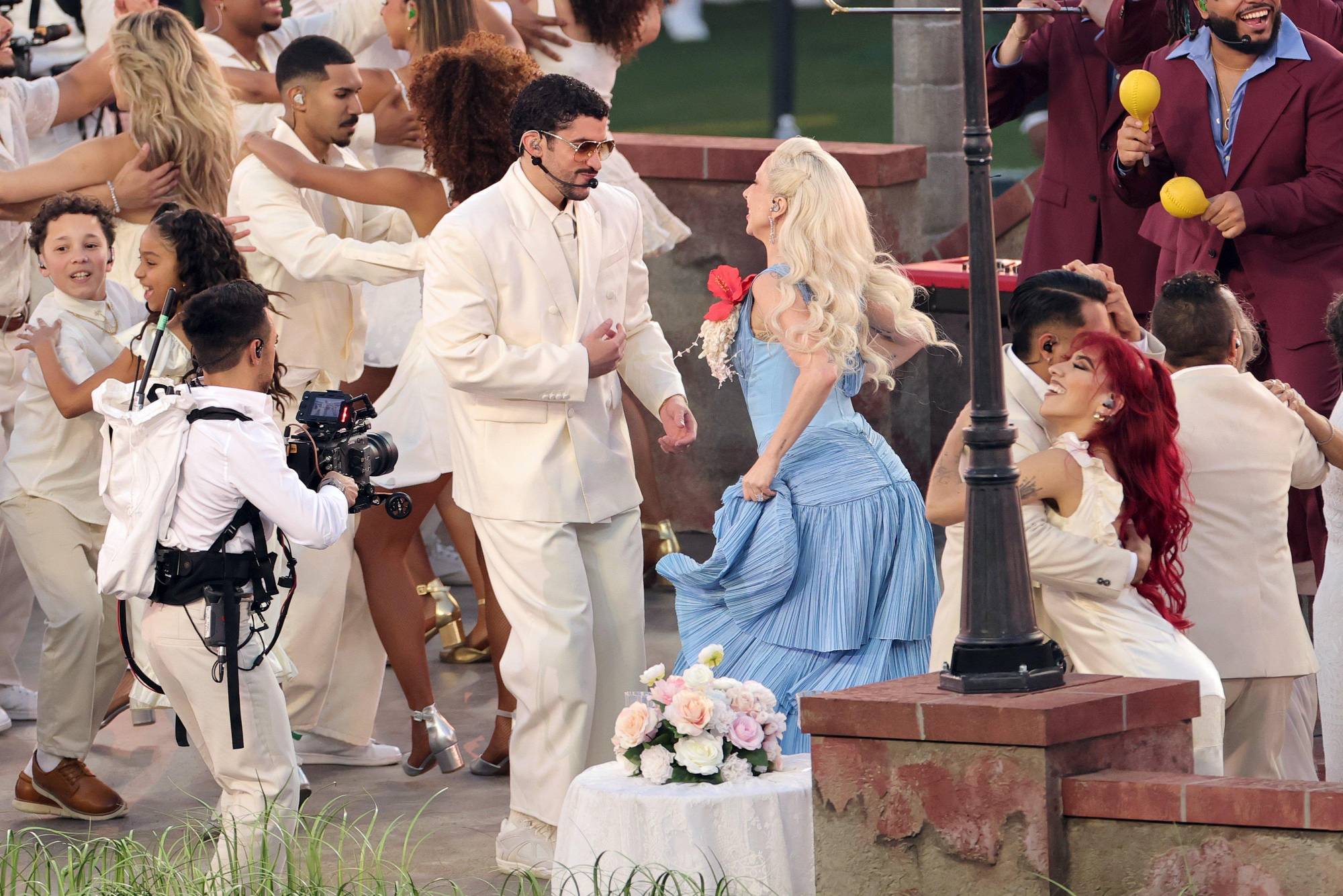 $!La presencia de Lady Gaga fue una de las sorpresas del espectáculo.