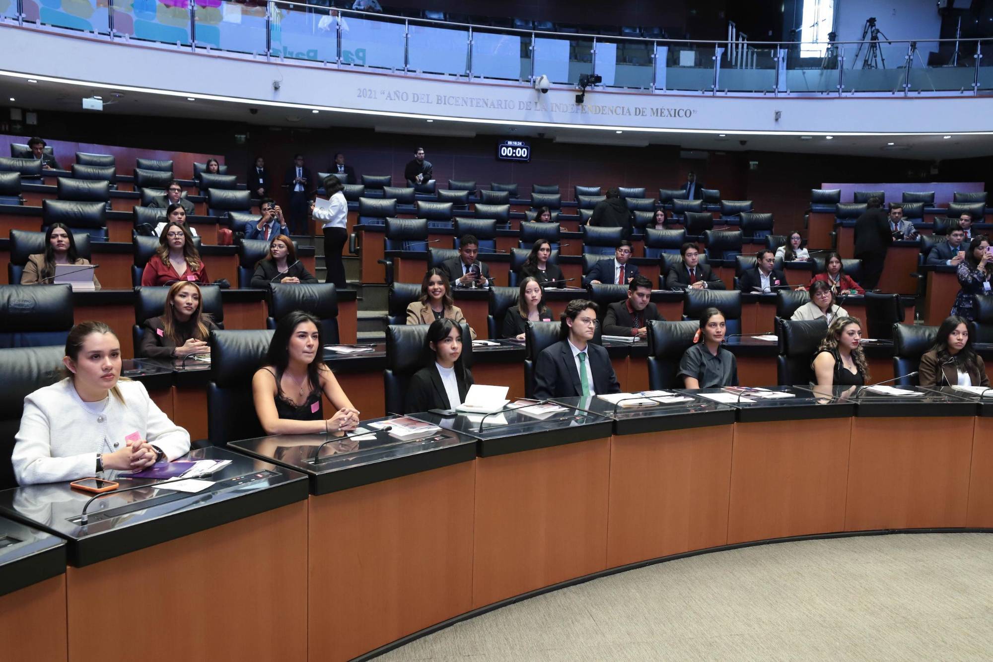 $!Joven de Mazatlán lleva al Senado propuestas sobre inclusión laboral