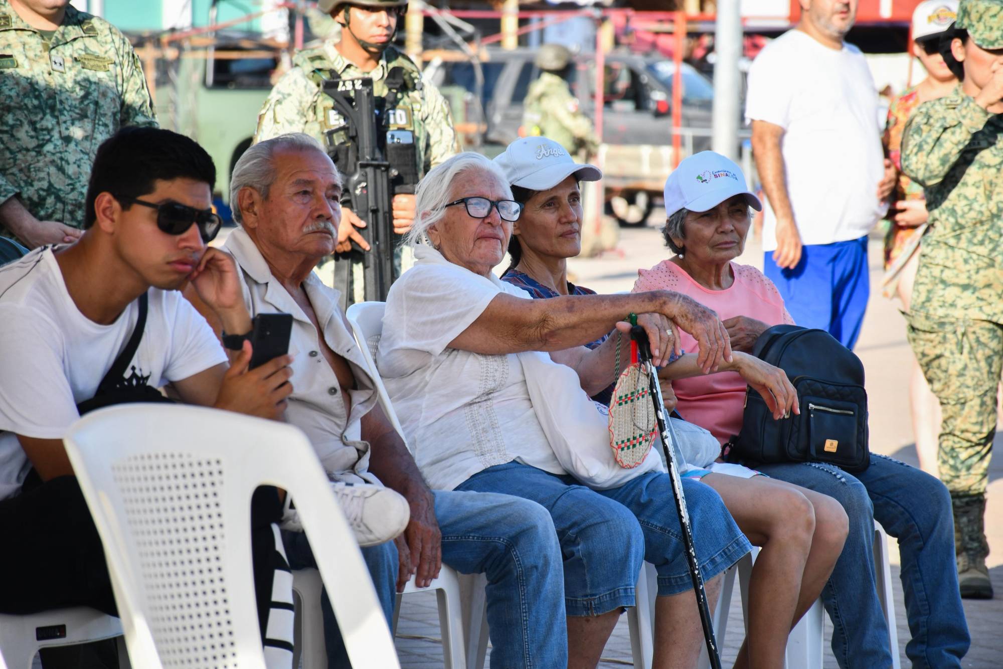 $!Banda de la Tercera Región Militar lleva concierto al malecón de Altata, Navolato