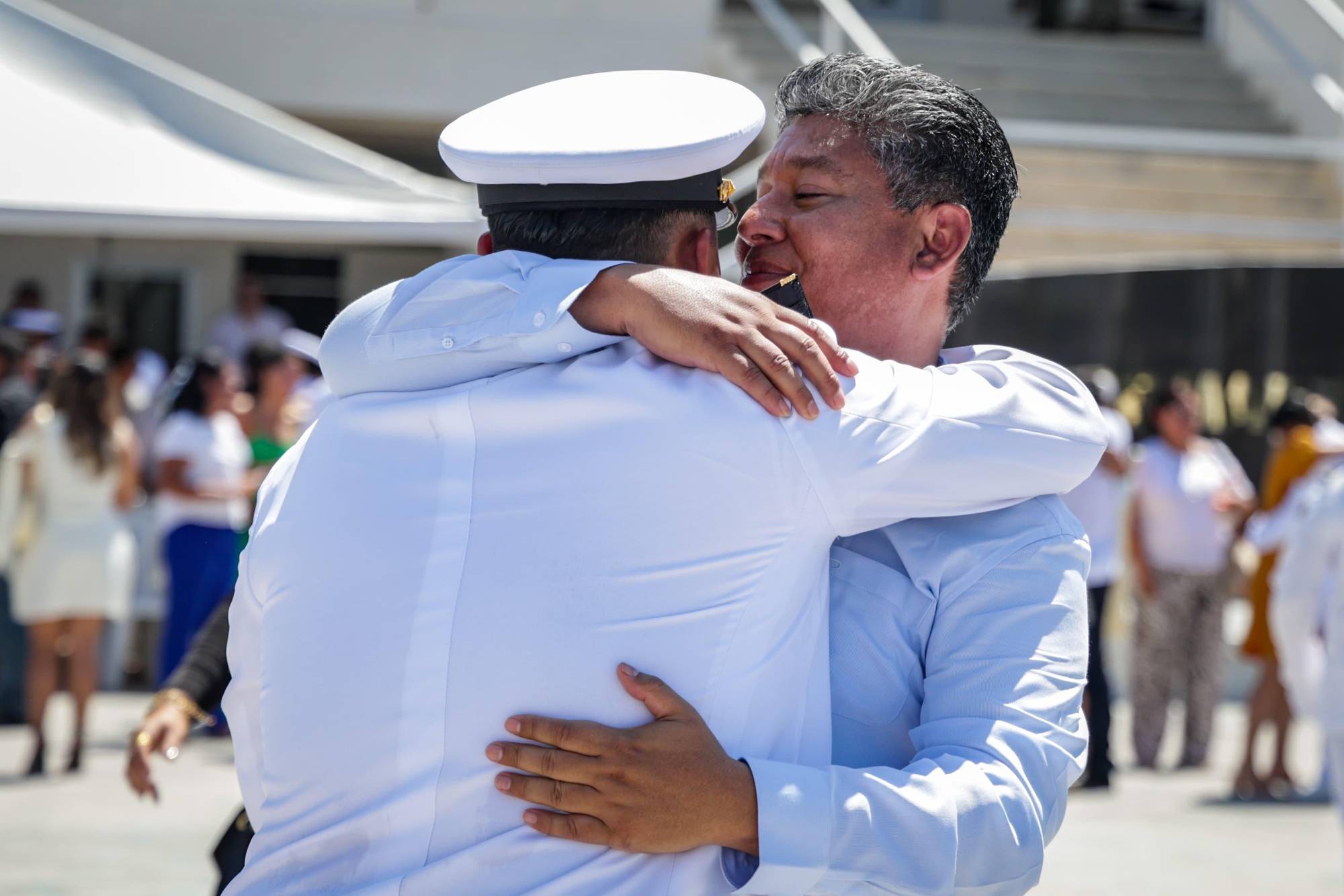 $!Egresan con honores 80 nuevos oficiales de la Escuela Náutica Mercante de Mazatlán