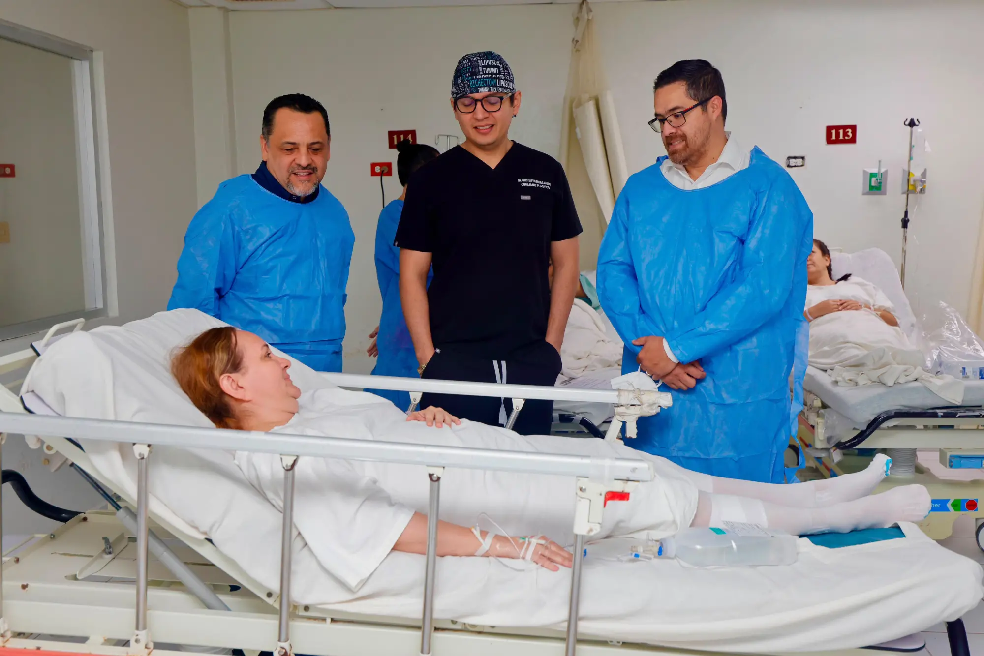 $!Realizan reconstrucción mamaria gratuita a mujeres que superaron el cáncer en Sinaloa