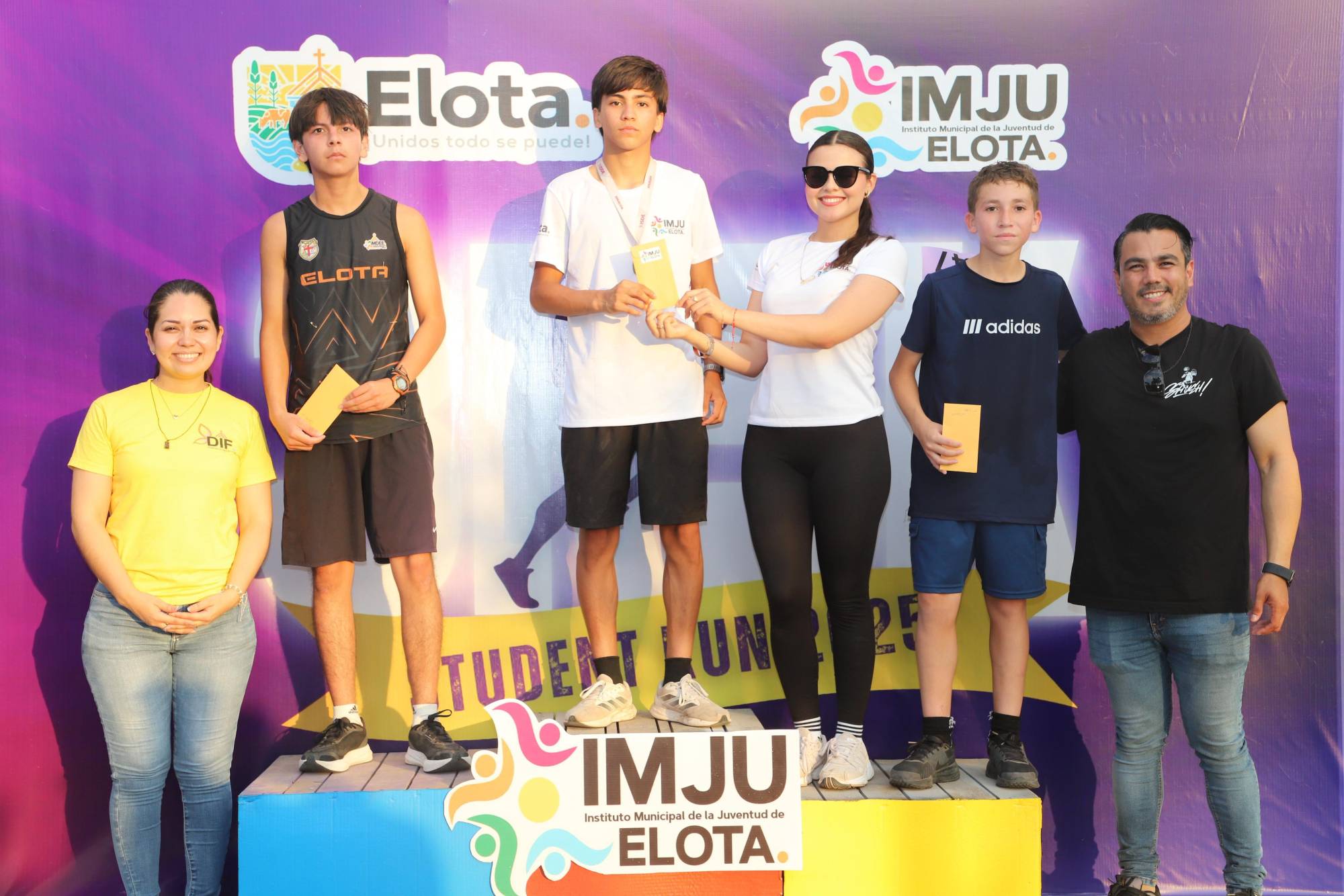 $!Estudiantes de Elota celebran corriendo: éxito total en la Carrera Student Fest