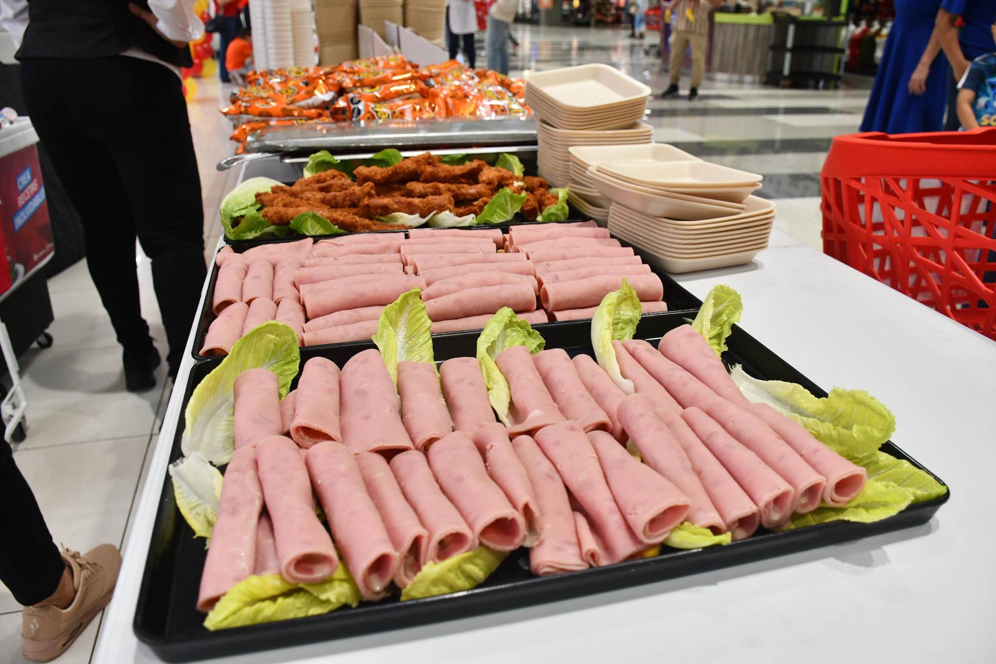 $!Casa Ley celebra 71 años de su fundación junto a sus clientes en Culiacán