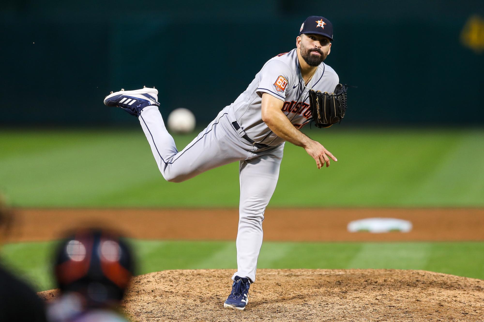 $!José Urquidy alcanza su octavo triunfo al maniatar a los Atléticos en Oakland