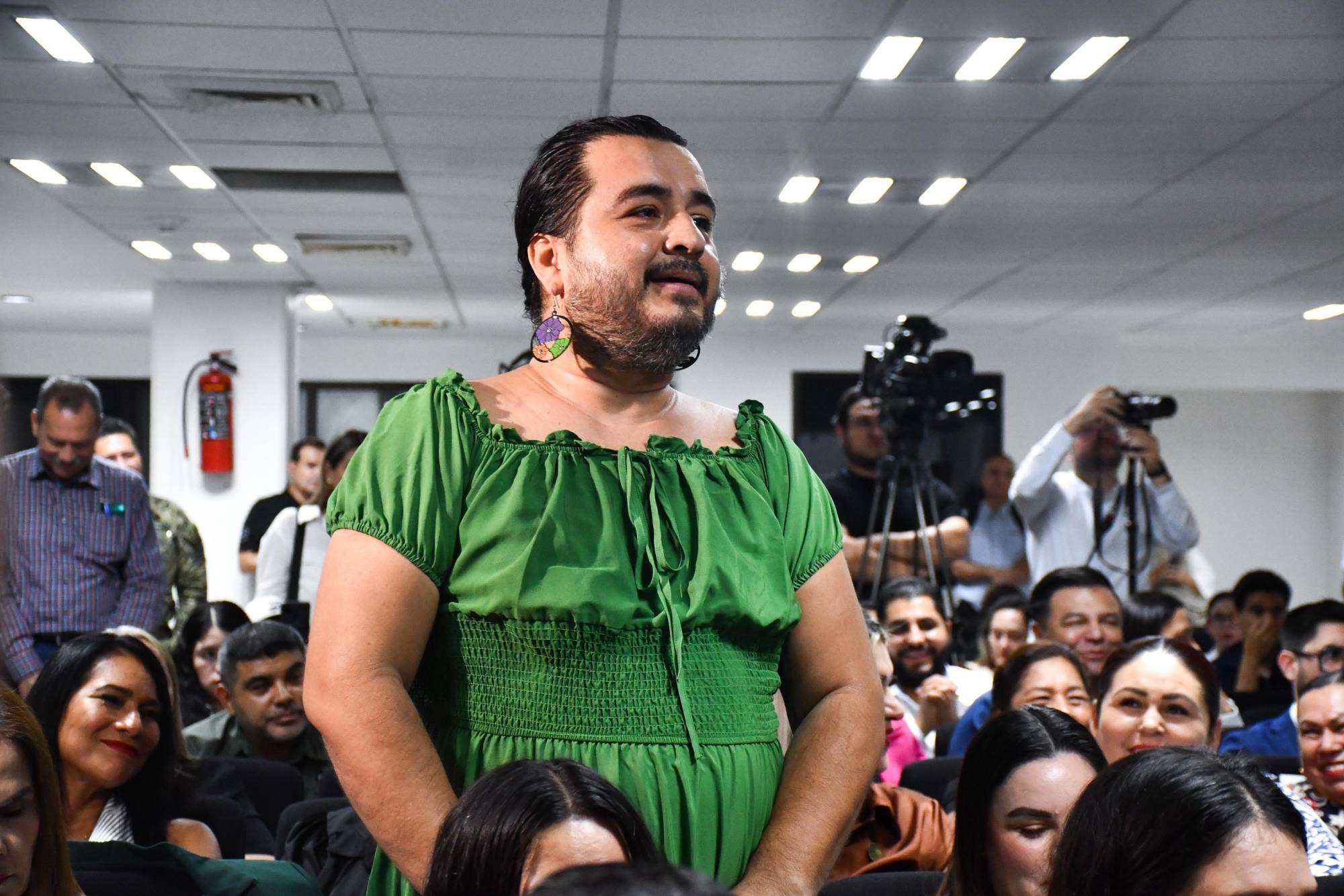 $!Ximena con X reclama al Gobernador Rocha Moya desatención en su caso de agresión en la USE