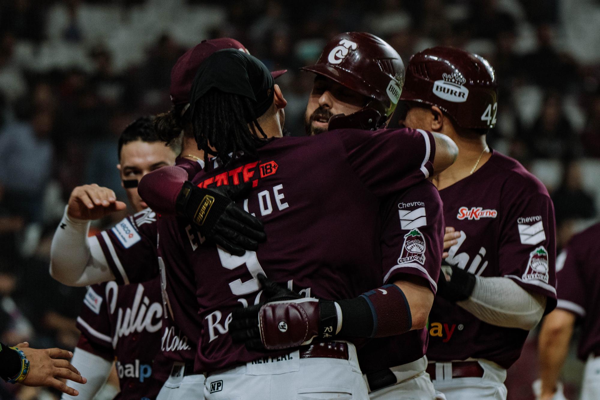 $!Tomateros de Culiacán se asegura la serie en casa